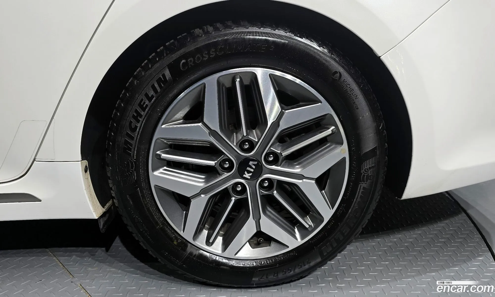 Kia K5 Hybrid 2018 — 4
