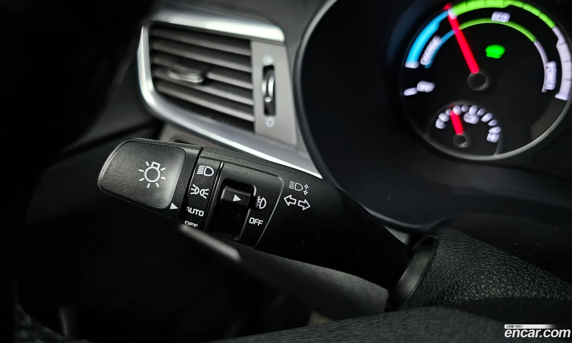 Kia K5 Hybrid 2018 — 9