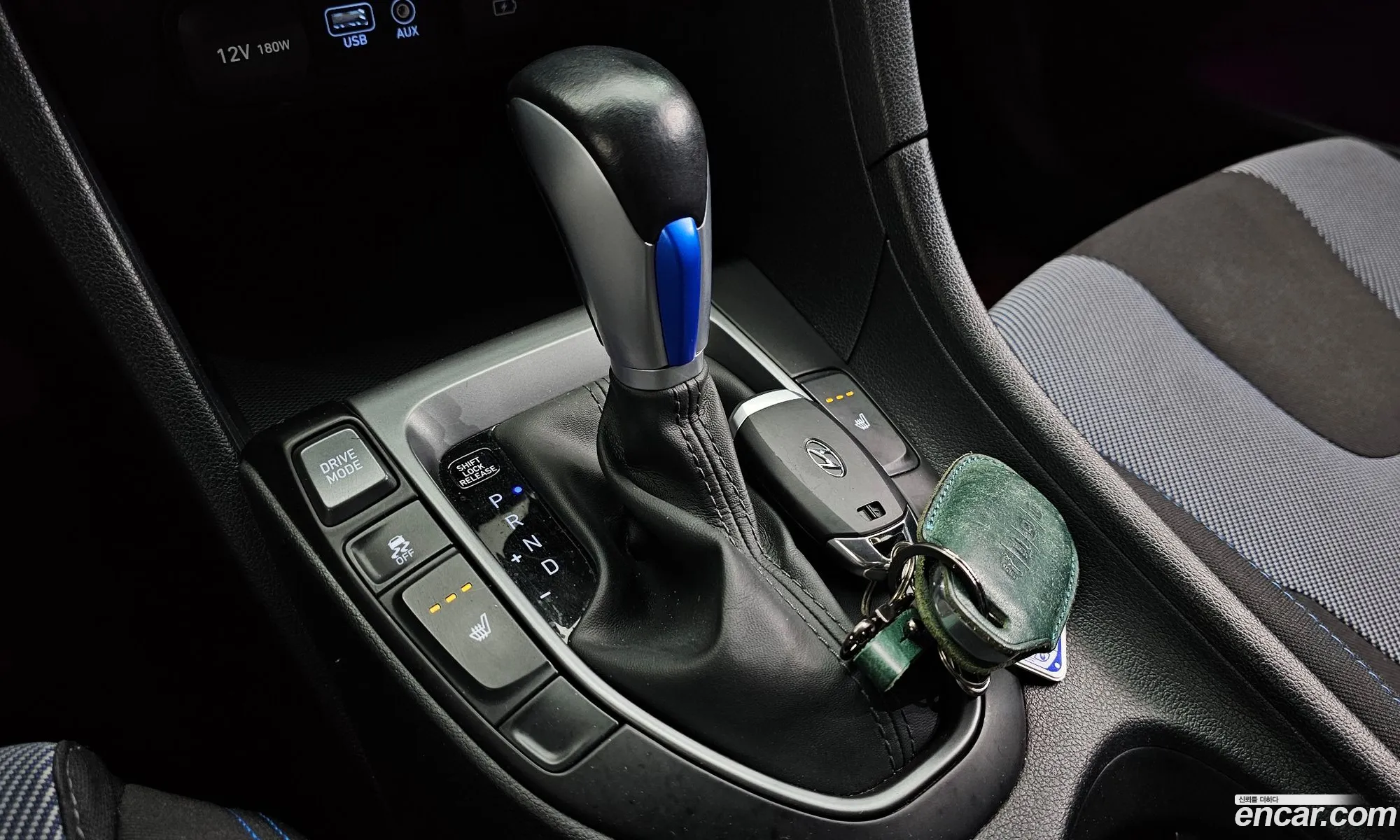 Hyundai Veloster 2018 — 16