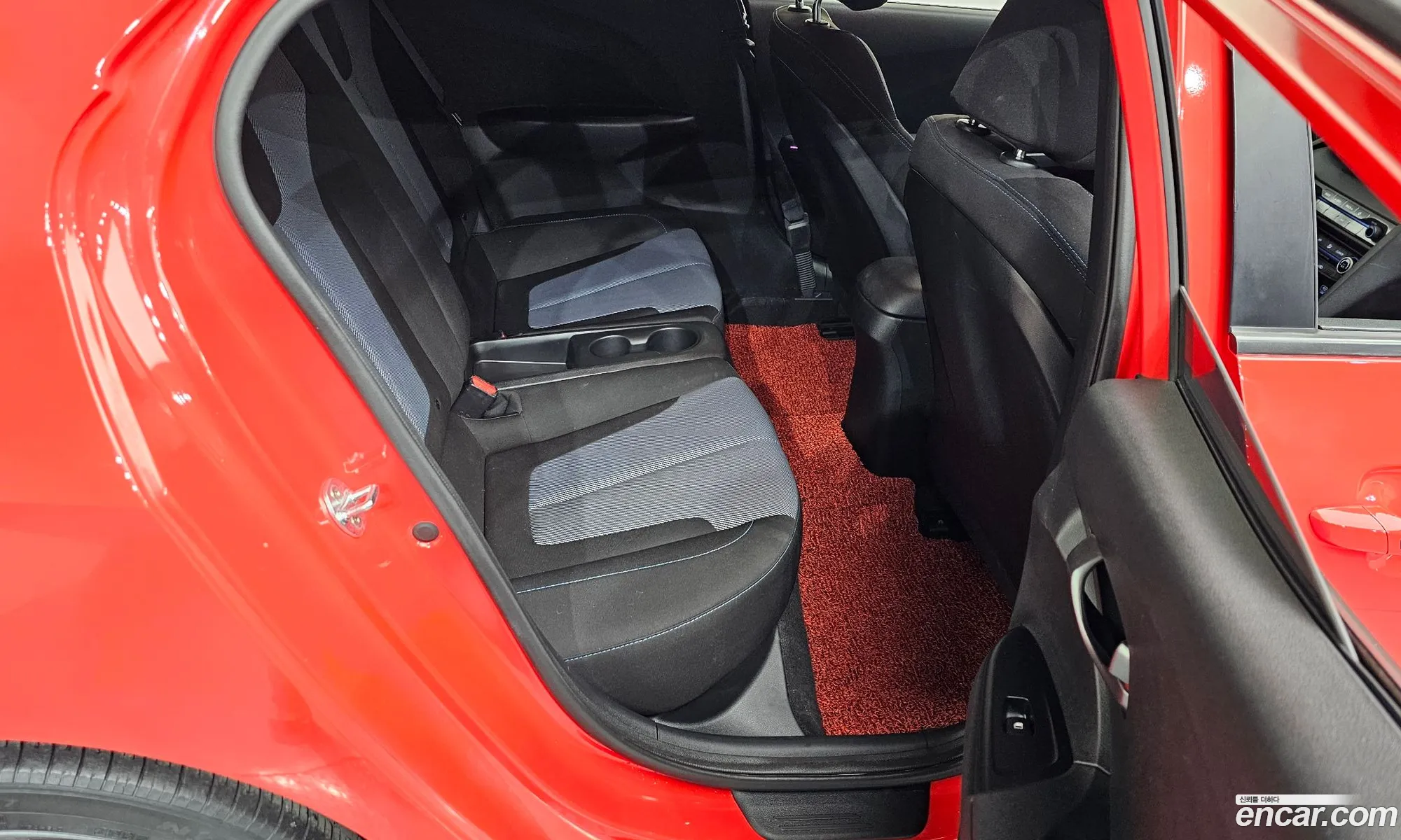 Hyundai Veloster 2018 — 13