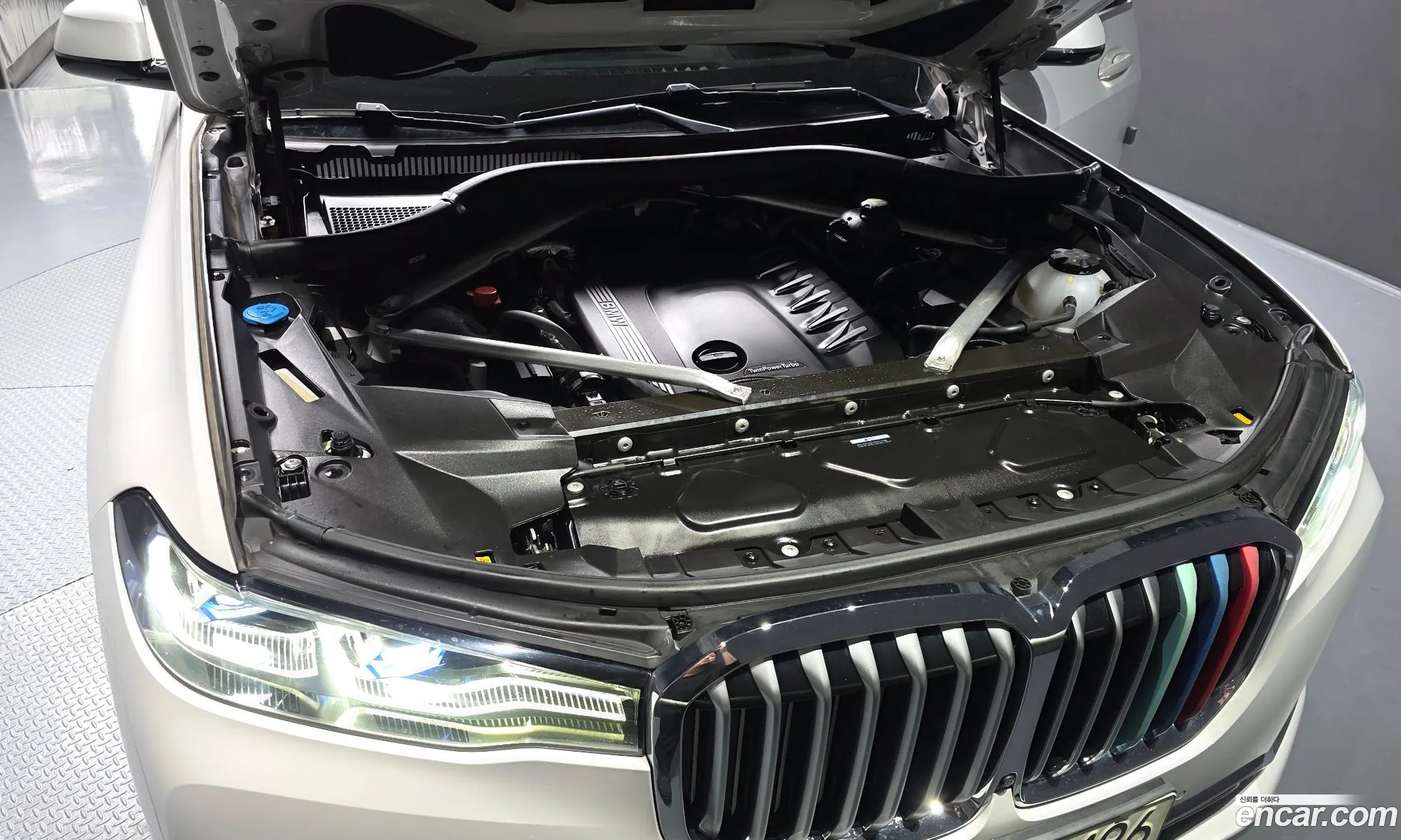 BMW X7 2021 WBATB4105M9F83647 — 16