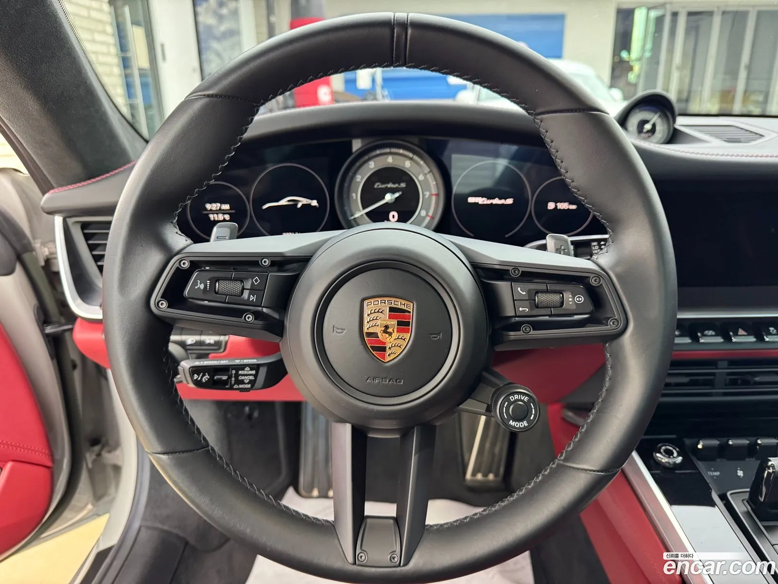 Porsche 911 2023 — 11