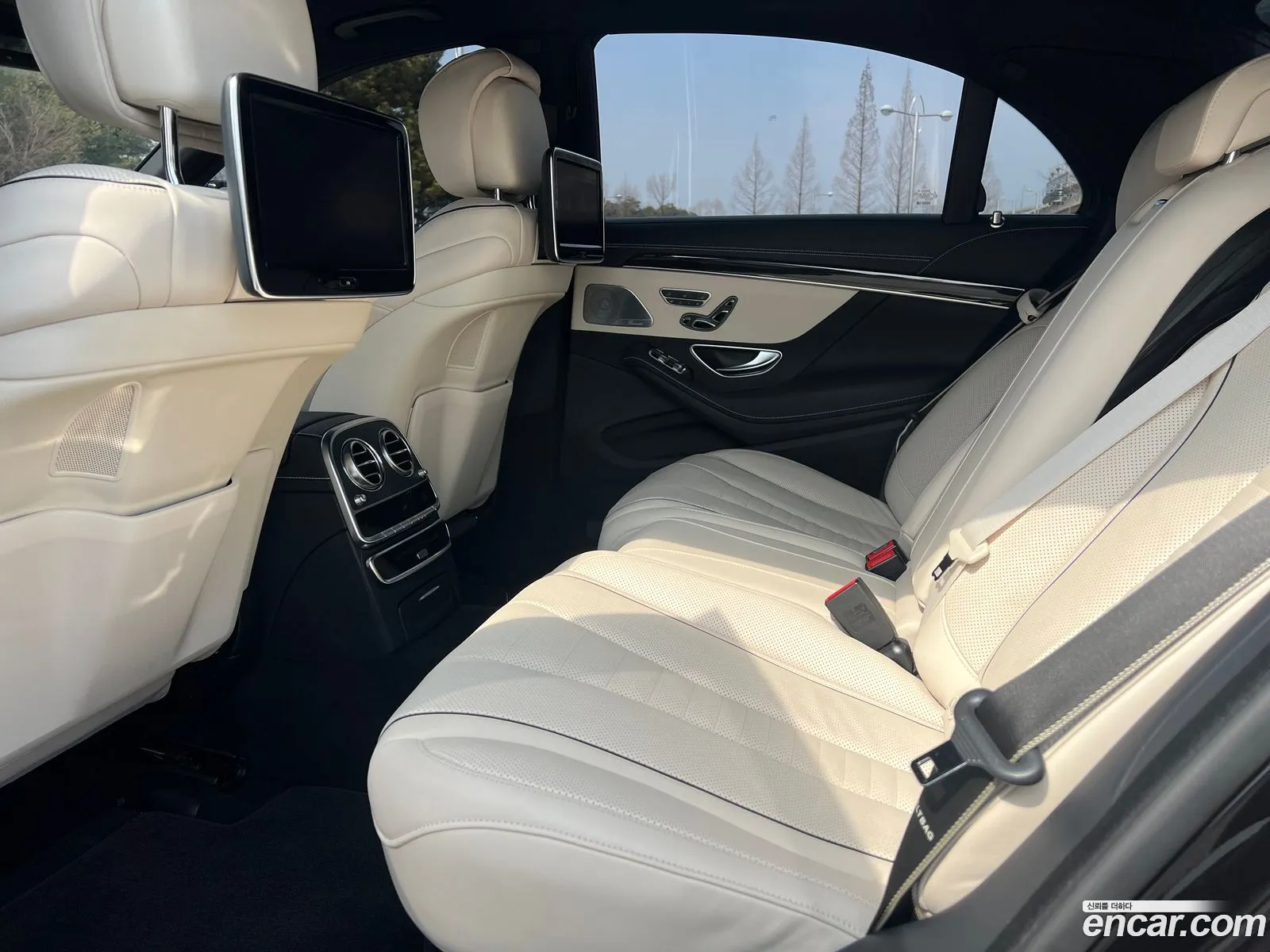 Mercedes-Benz S-Class W222 2015 — 17