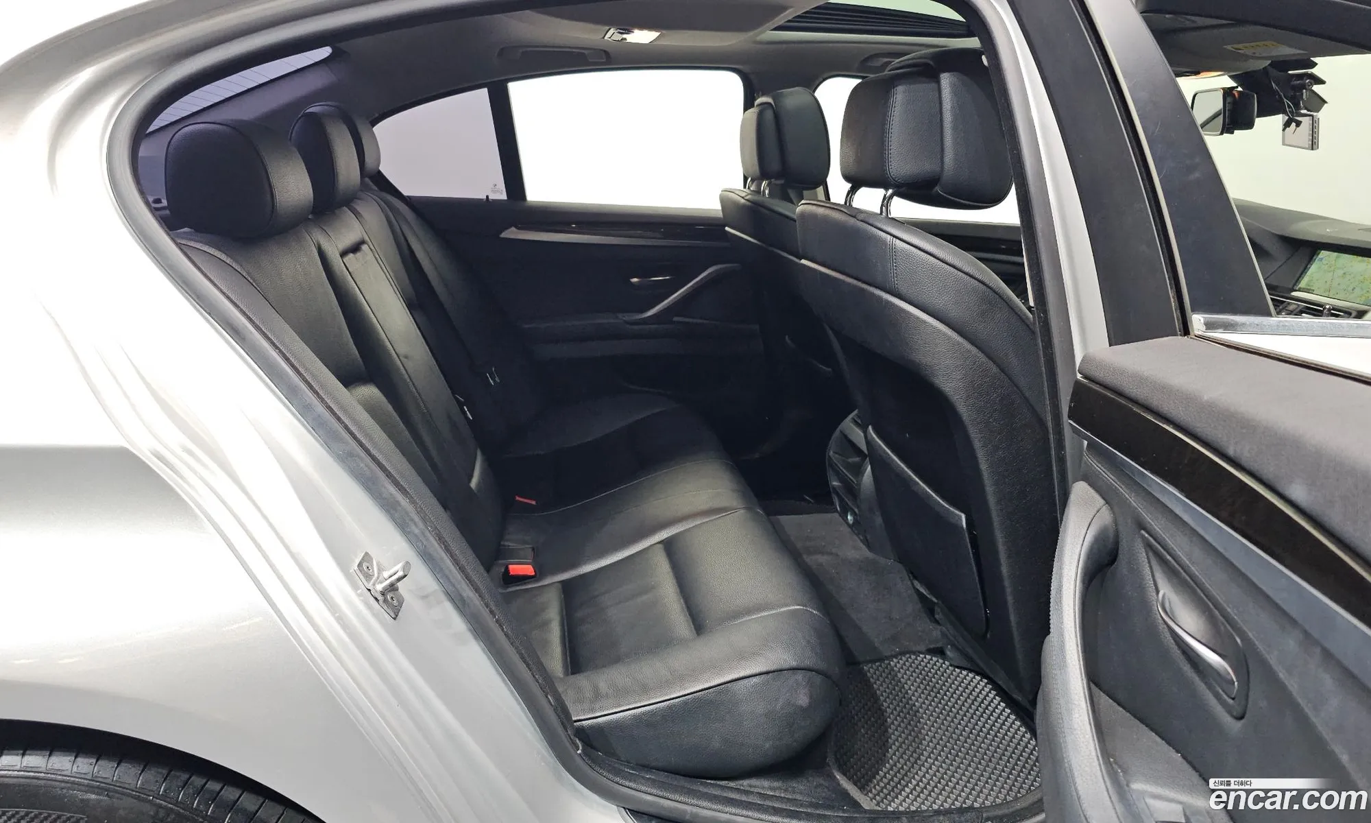 BMW 5 Series 2011 WBAFW1108BC664400 — 8