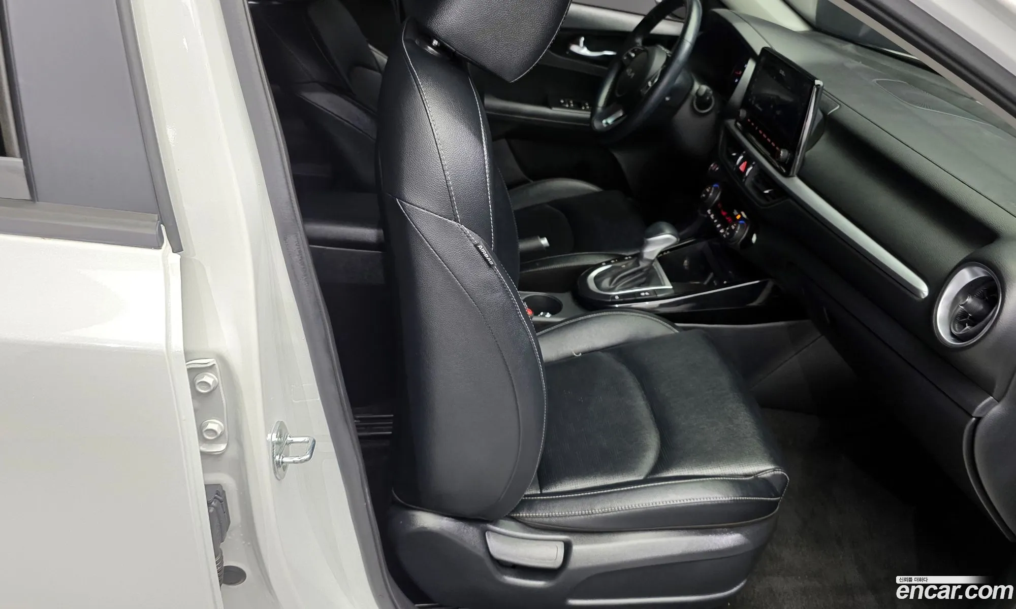 Kia K3 2022 — 6