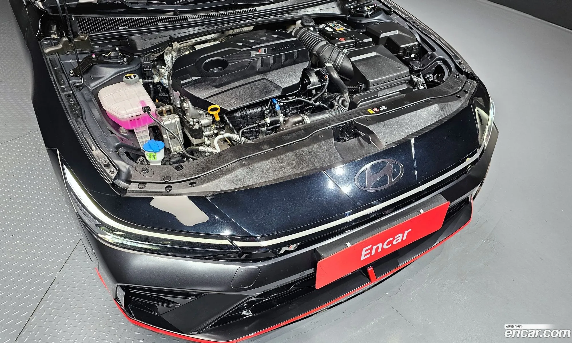 Hyundai Elantra 2025 — 17