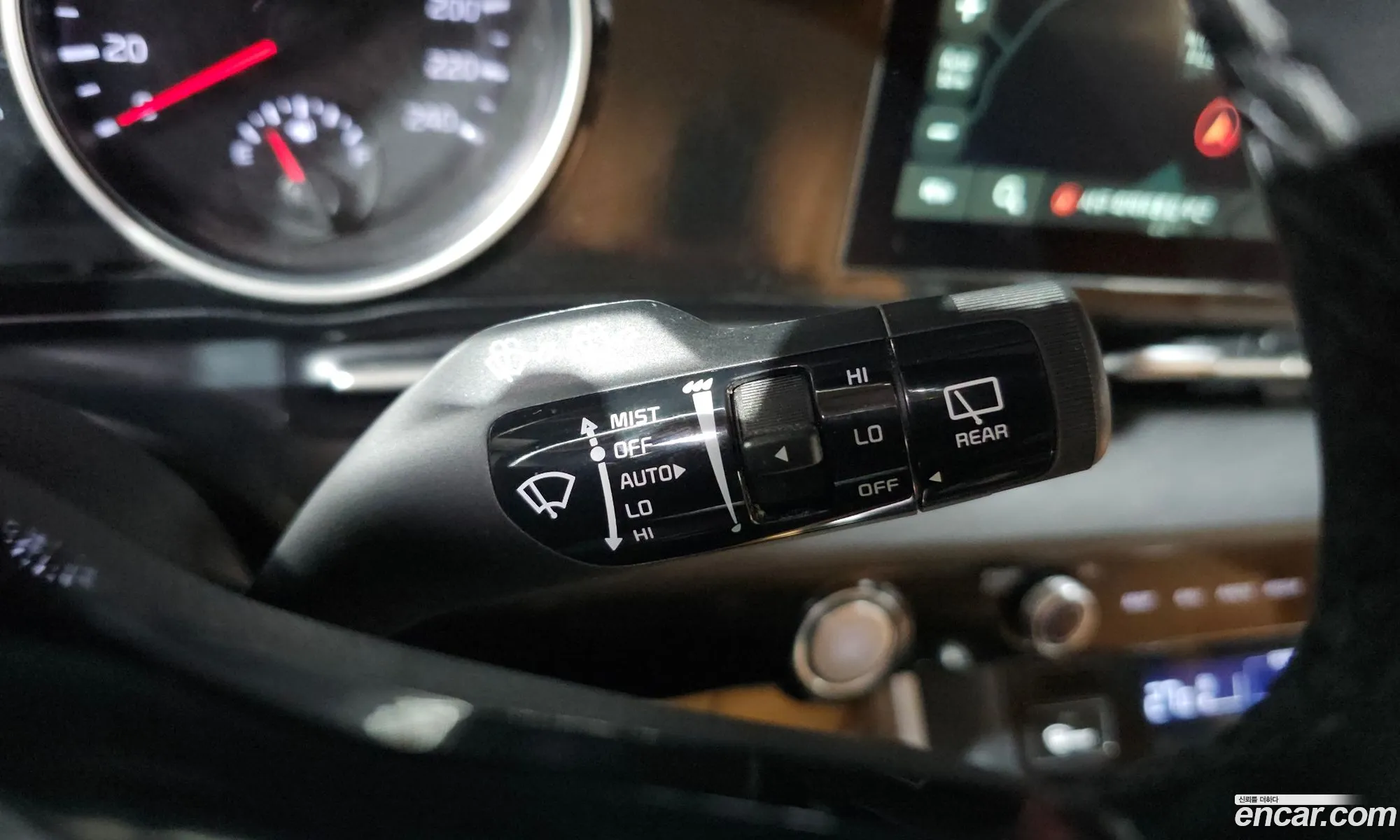 Kia Carnival 2022 — 18