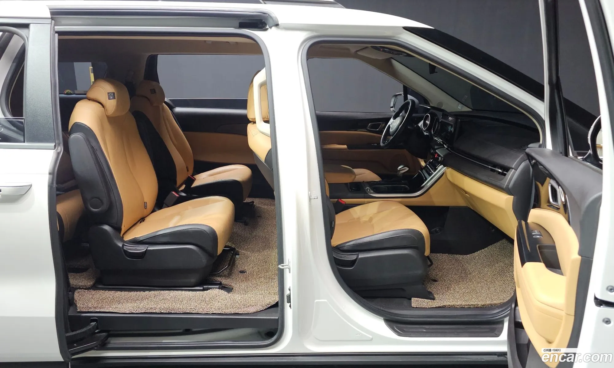Kia Carnival 2022 — 3