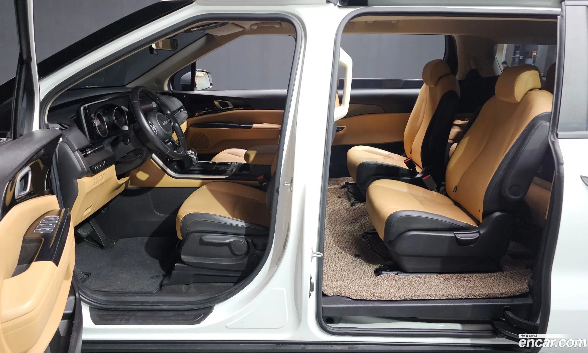 Kia Carnival 2022 — 11