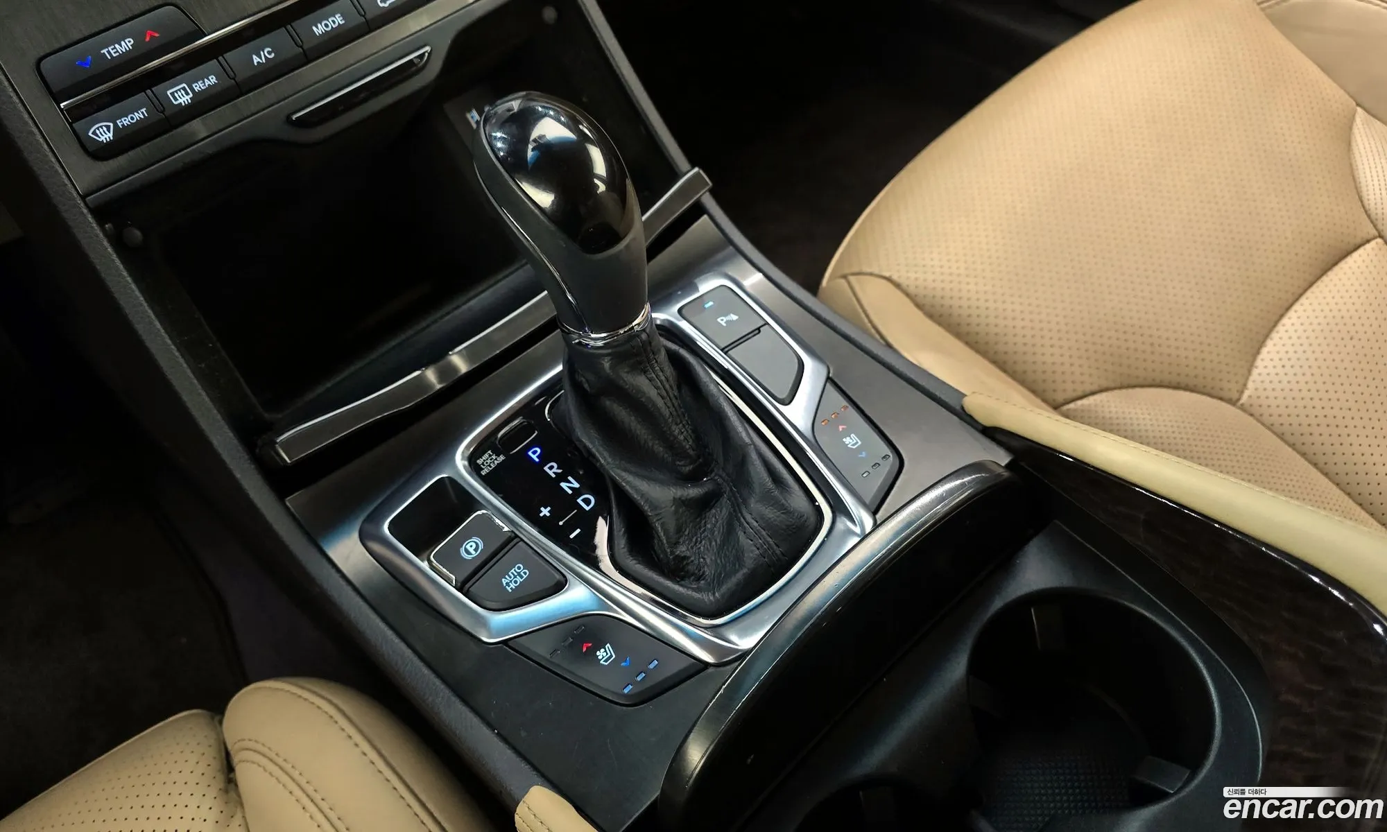 Hyundai Grandeur HG 2015 — 12