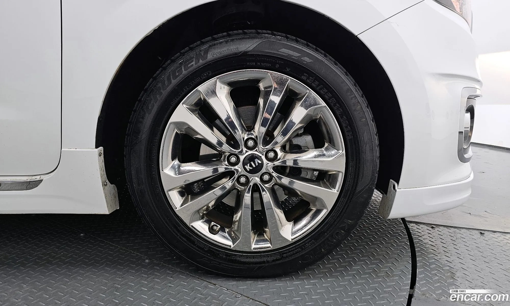 Kia Carnival 2015 — 7