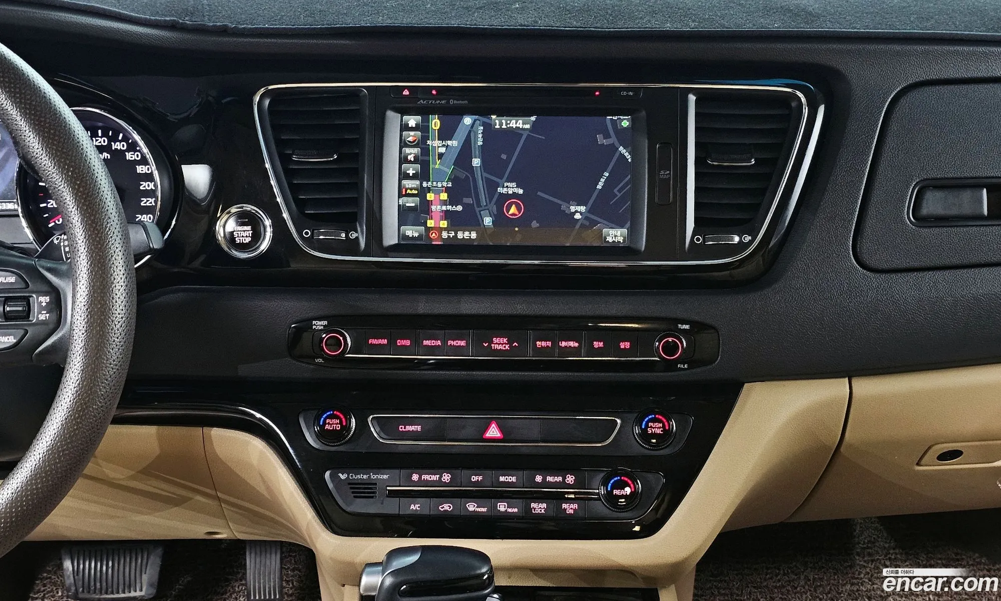 Kia Carnival 2015 — 2