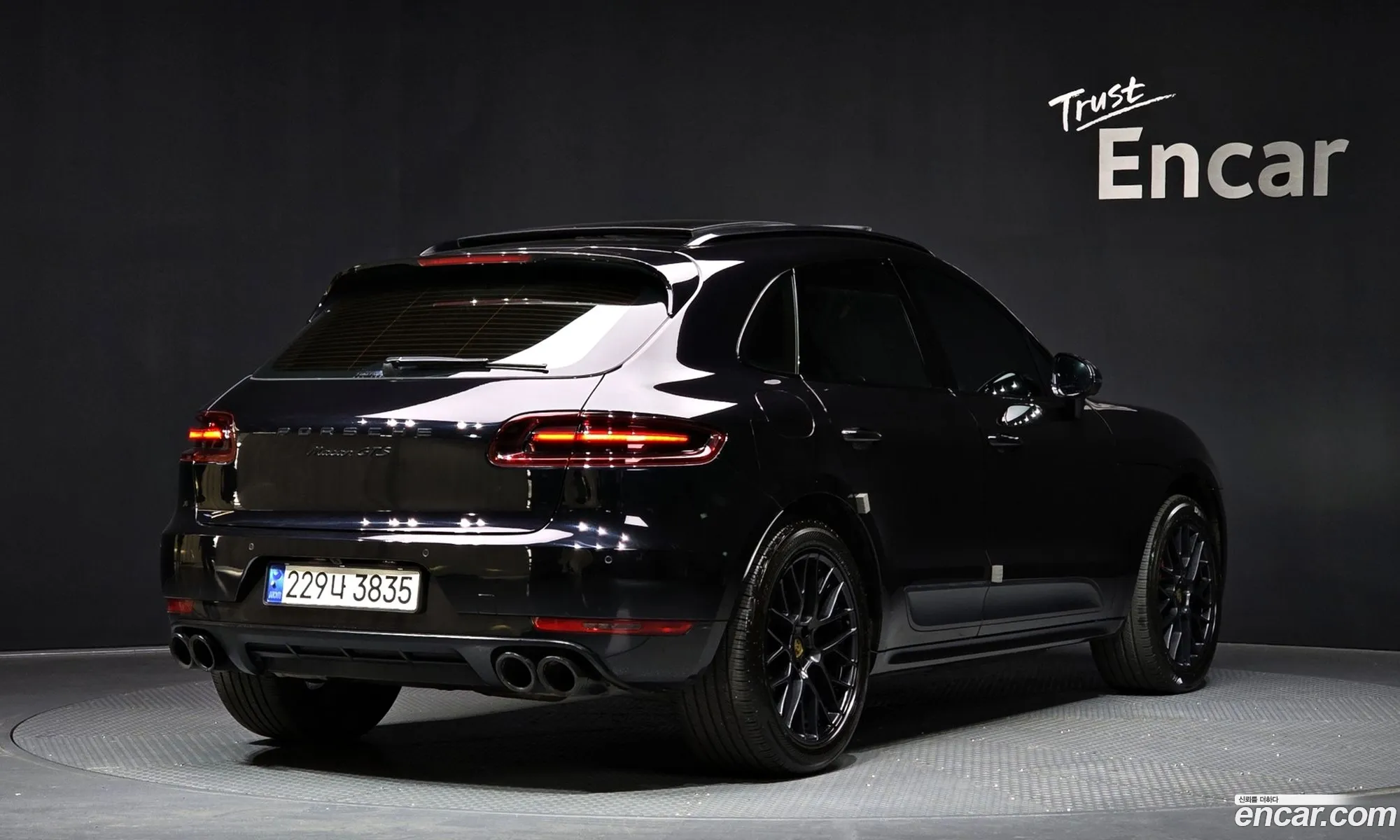Porsche Macan 2018 WP1AG2952JLB63824 — 16