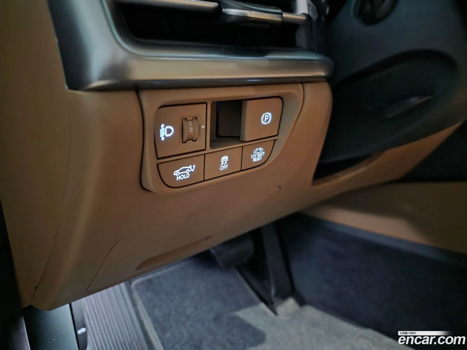 Hyundai Grandeur Hybrid 2026 — 18