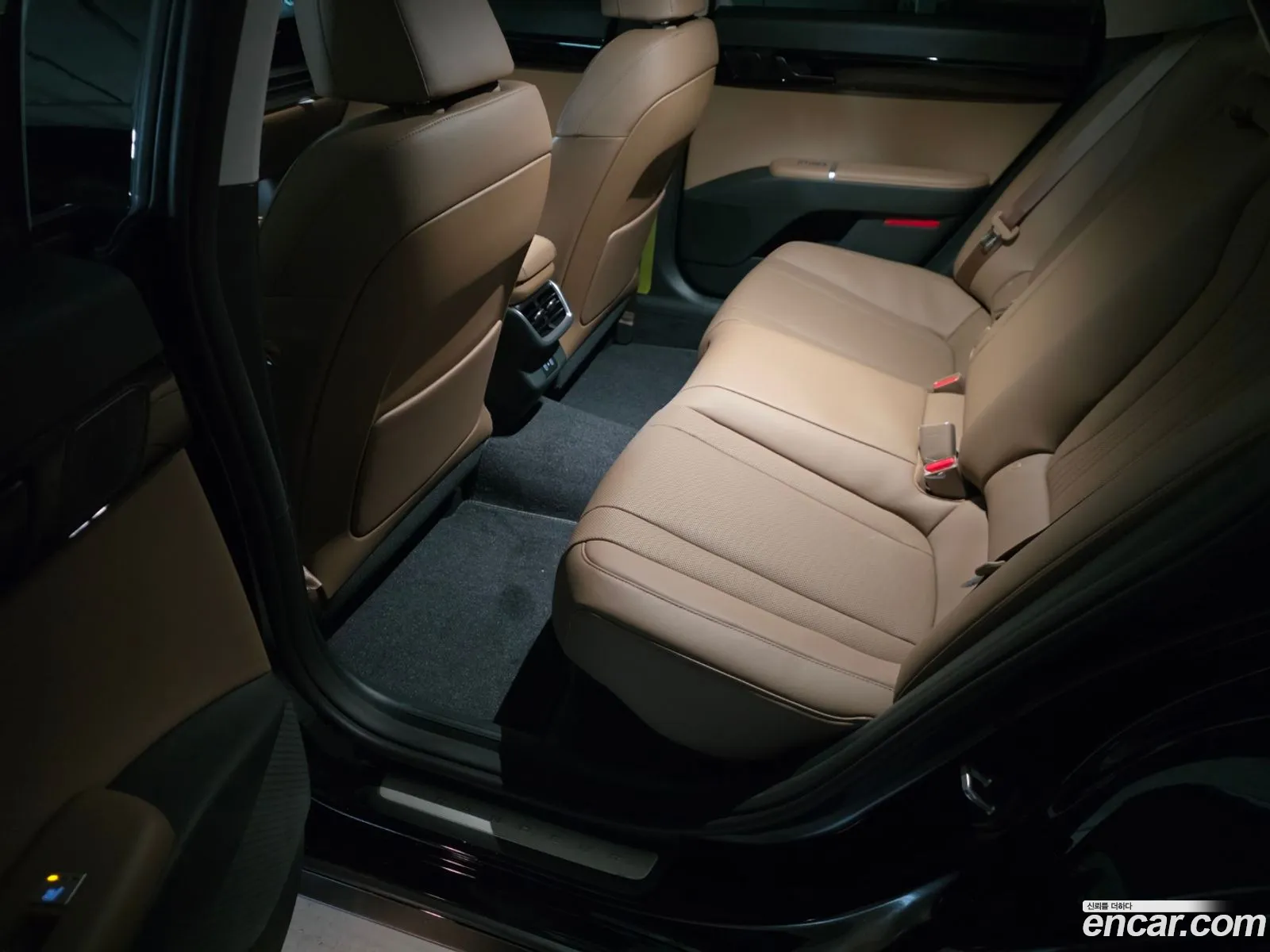 Hyundai Grandeur Hybrid 2026 — 12