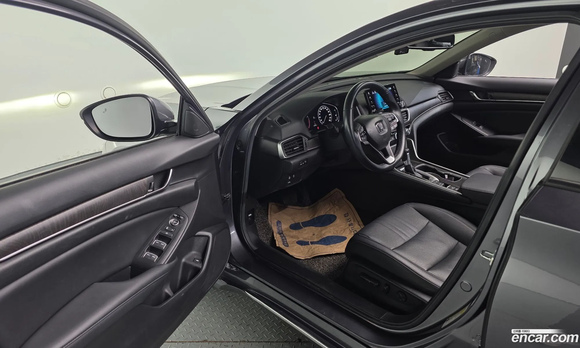 Honda Accord 10th Gen 2021 — 2