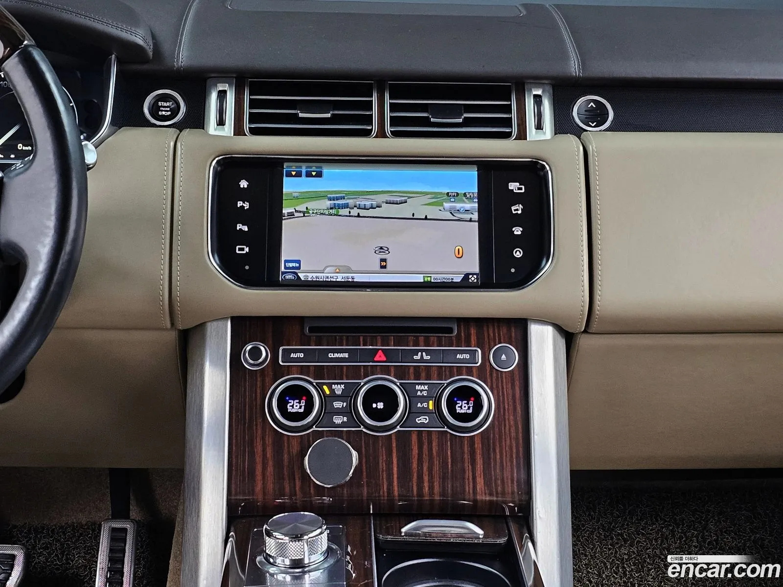 Land Rover Range Rover 2016 SALGA2JF4GA247710 — 12