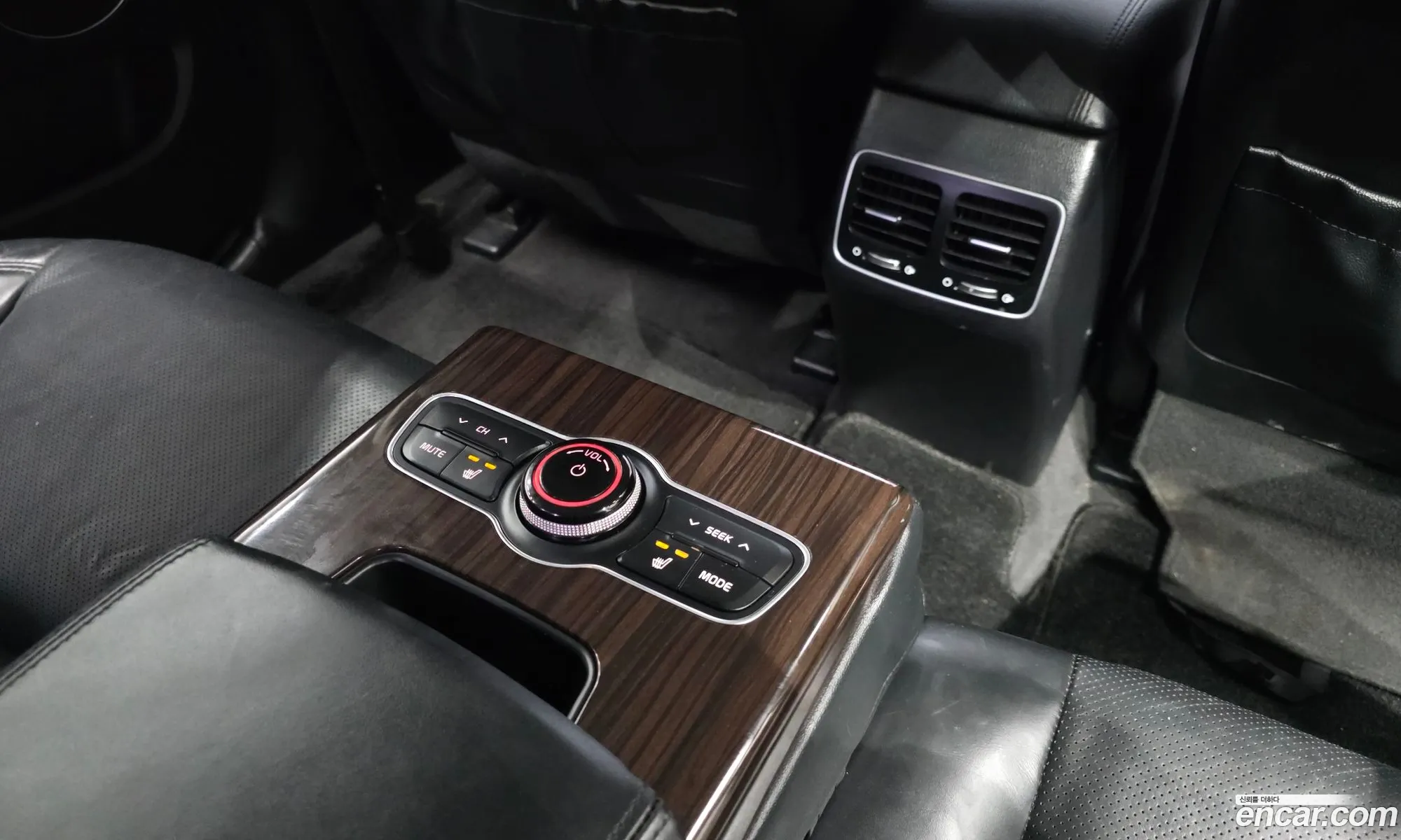 Kia K7 2015 — 12