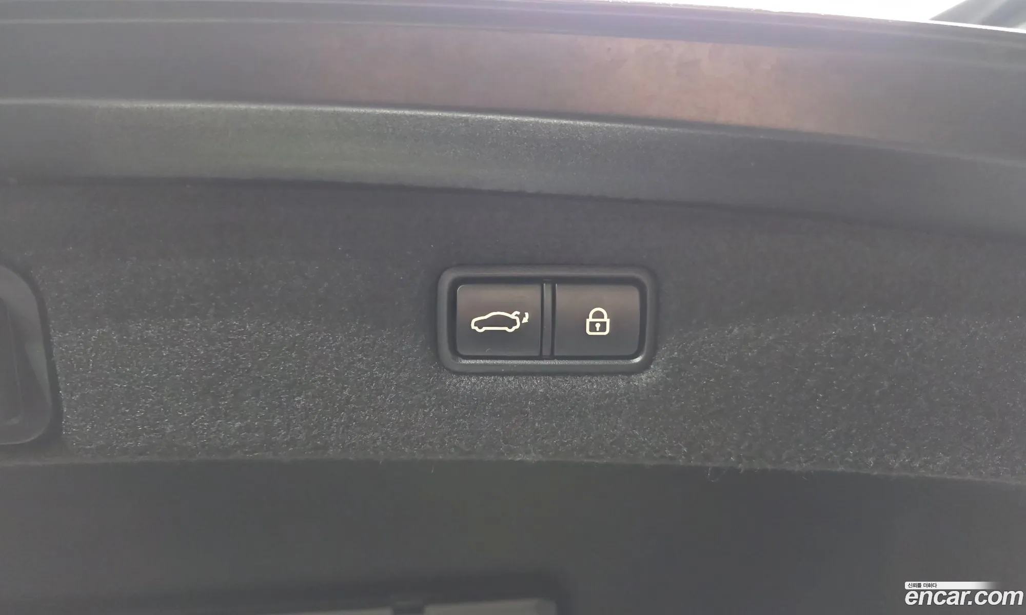 Genesis G90 2020 KMHG341DDMU085545 — 11