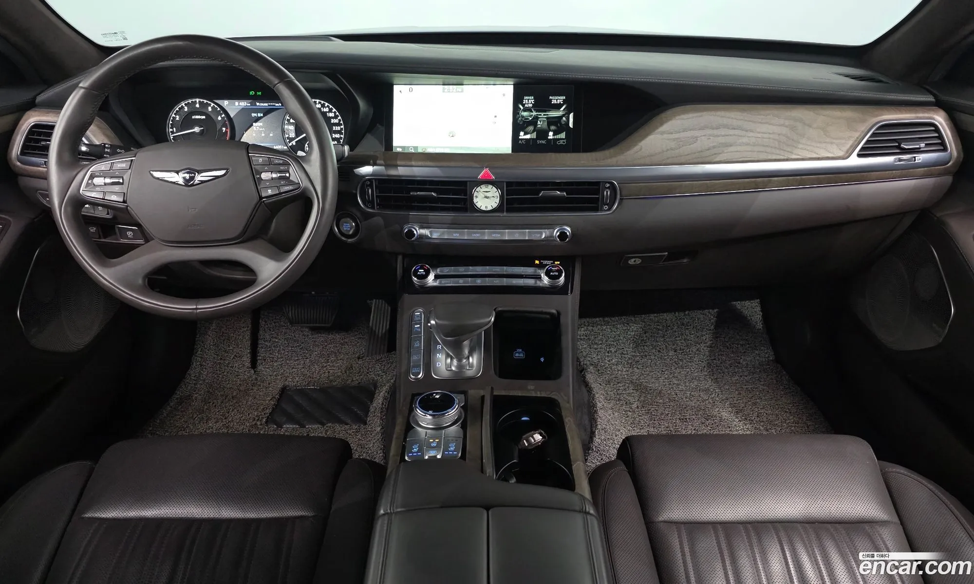 Genesis G90 2020 KMHG341DDMU085545 — 8