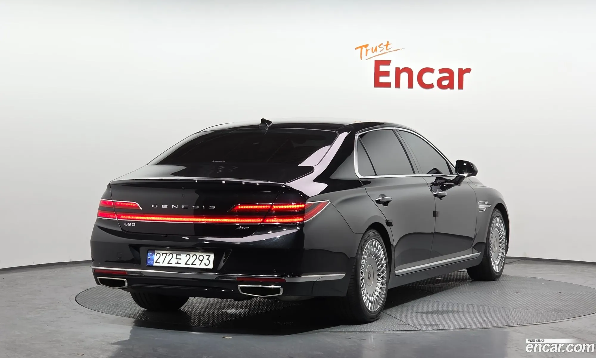 Genesis G90 2020 KMHG341DDMU085545 — 4