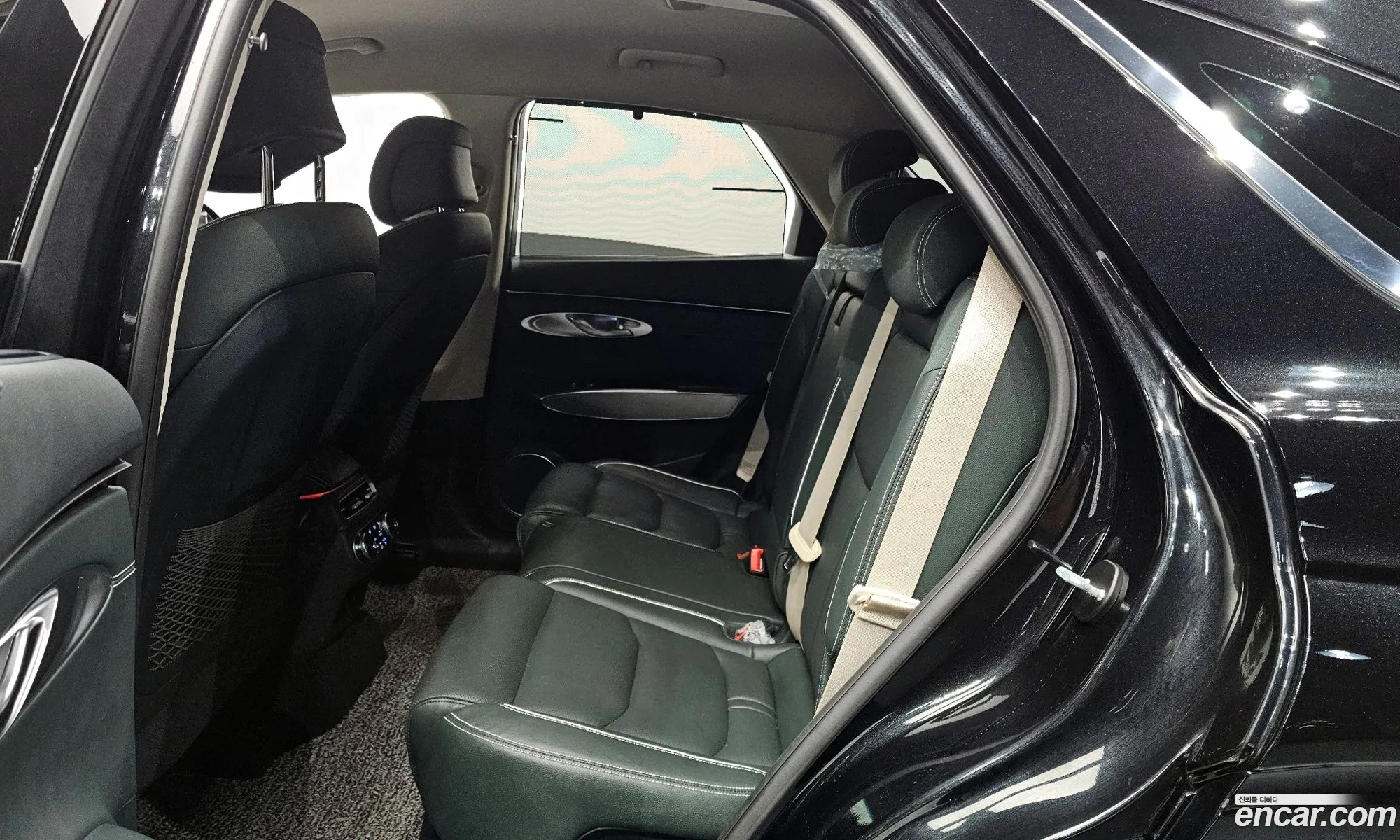 Genesis Electrified GV70 2022 — 17