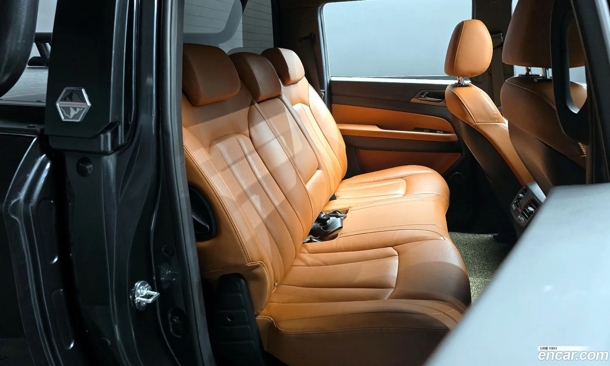 KG Mobility (SsangYong) Rexton Sports Khan 2022 — 19