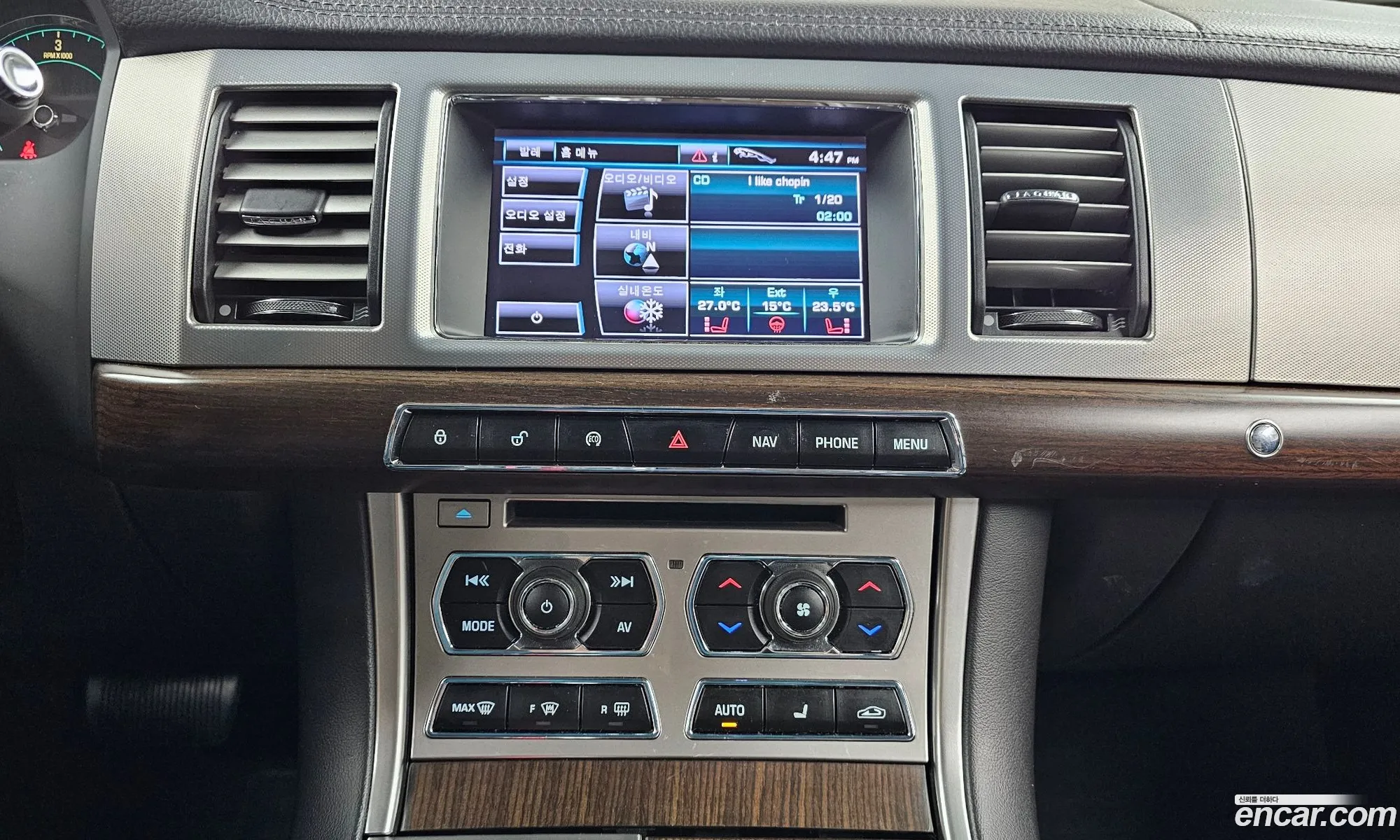 Jaguar XF 2012 — 2