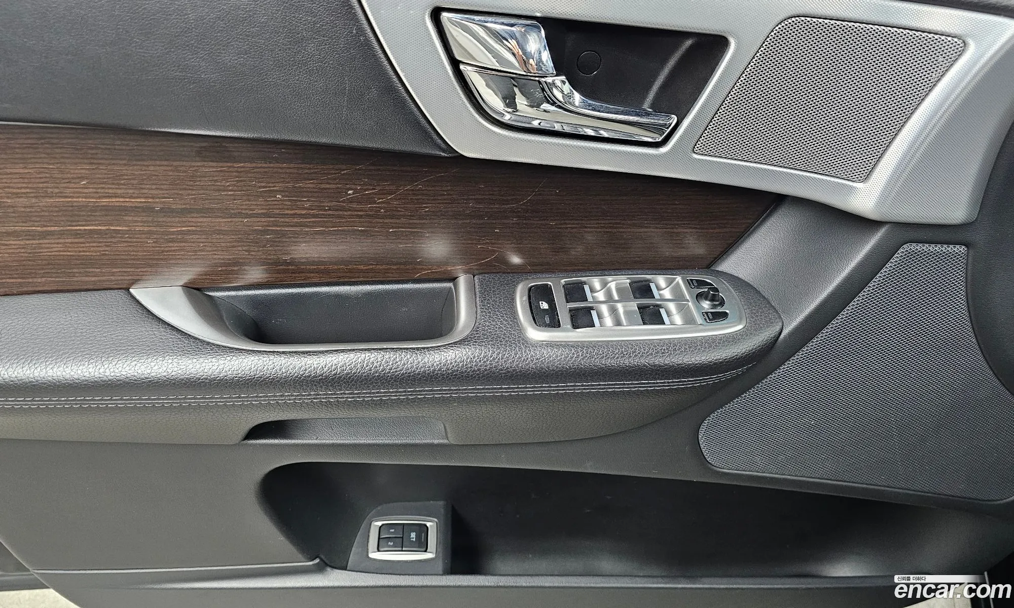 Jaguar XF 2012 — 3
