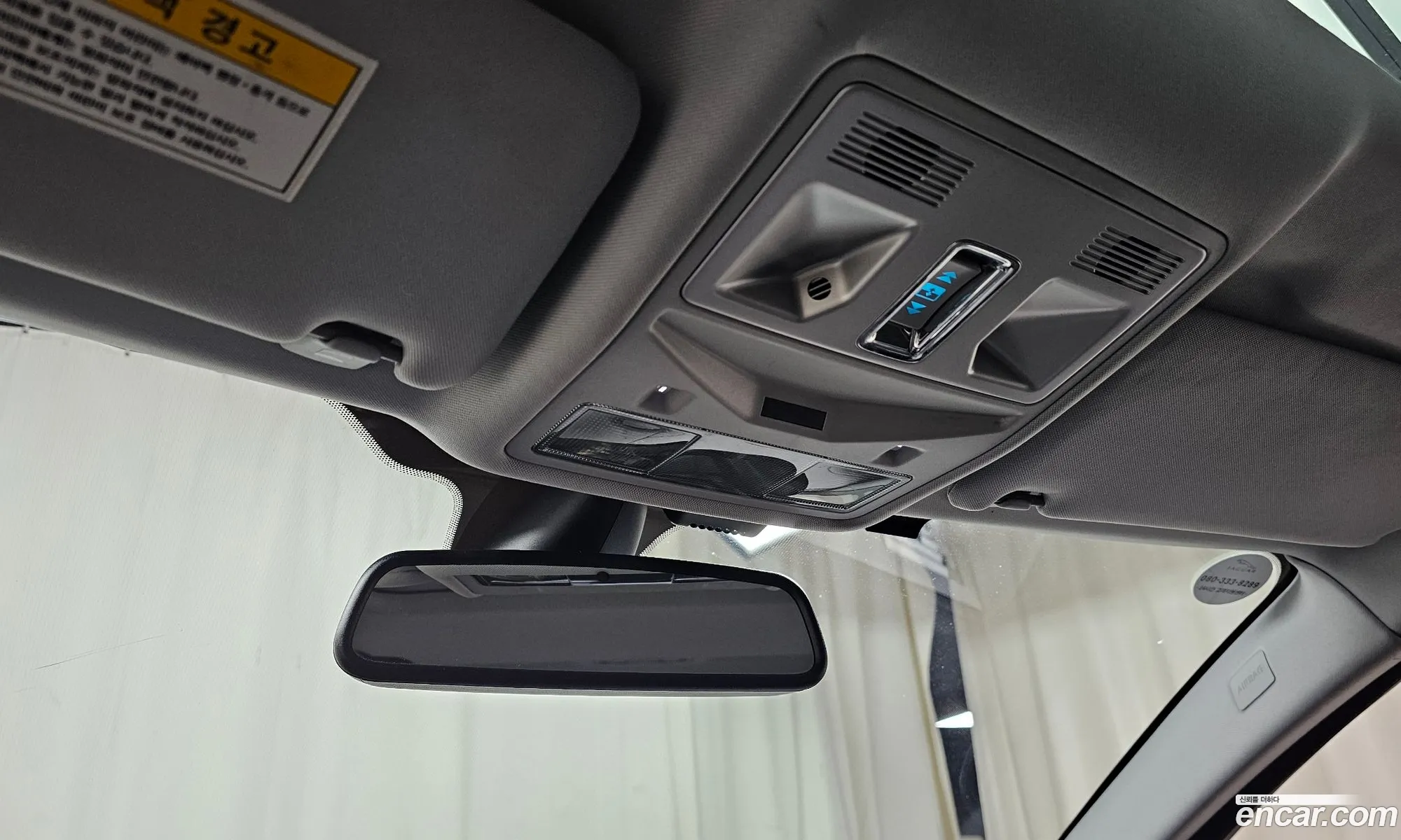 Jaguar XF 2012 — 12
