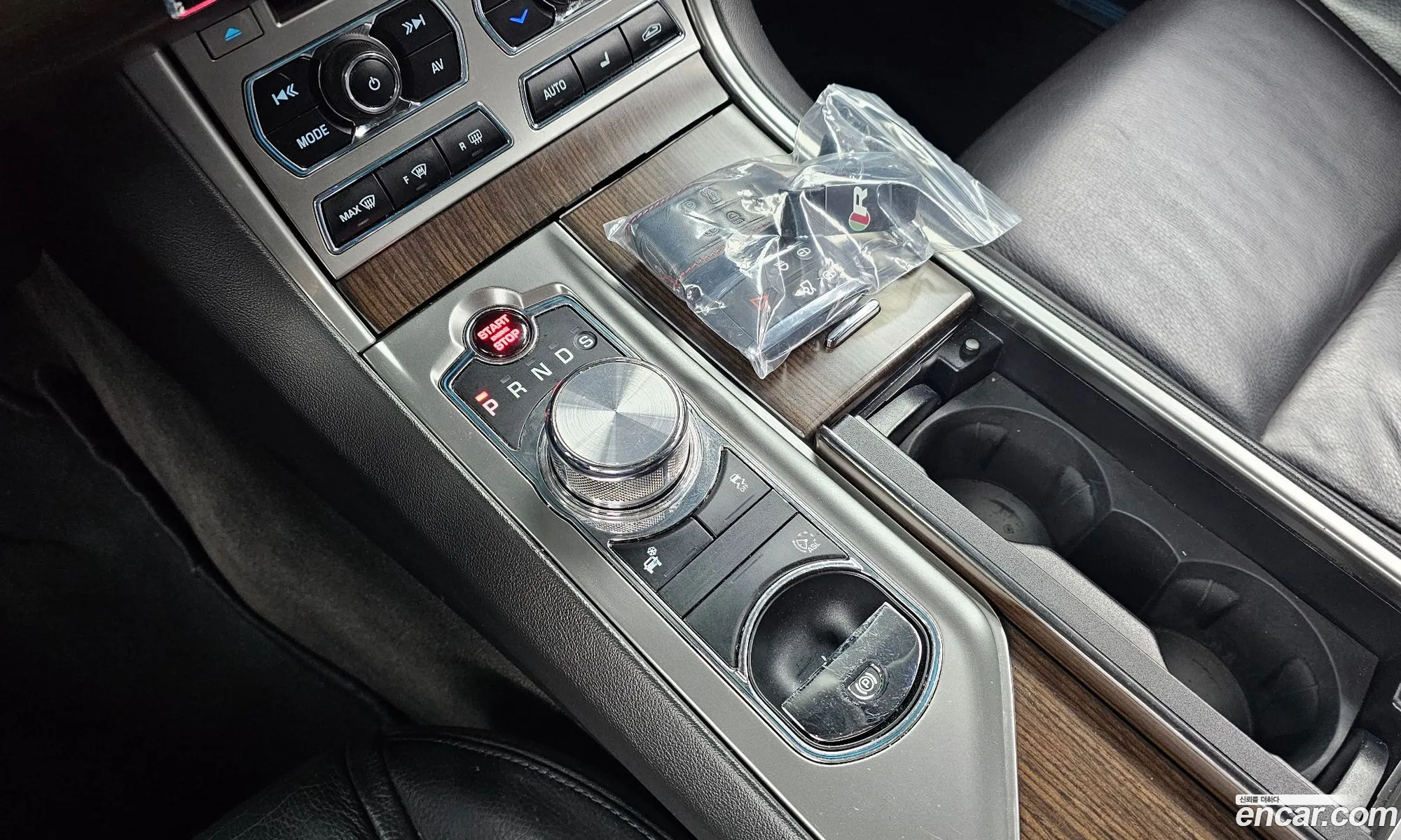 Jaguar XF 2012 — 5