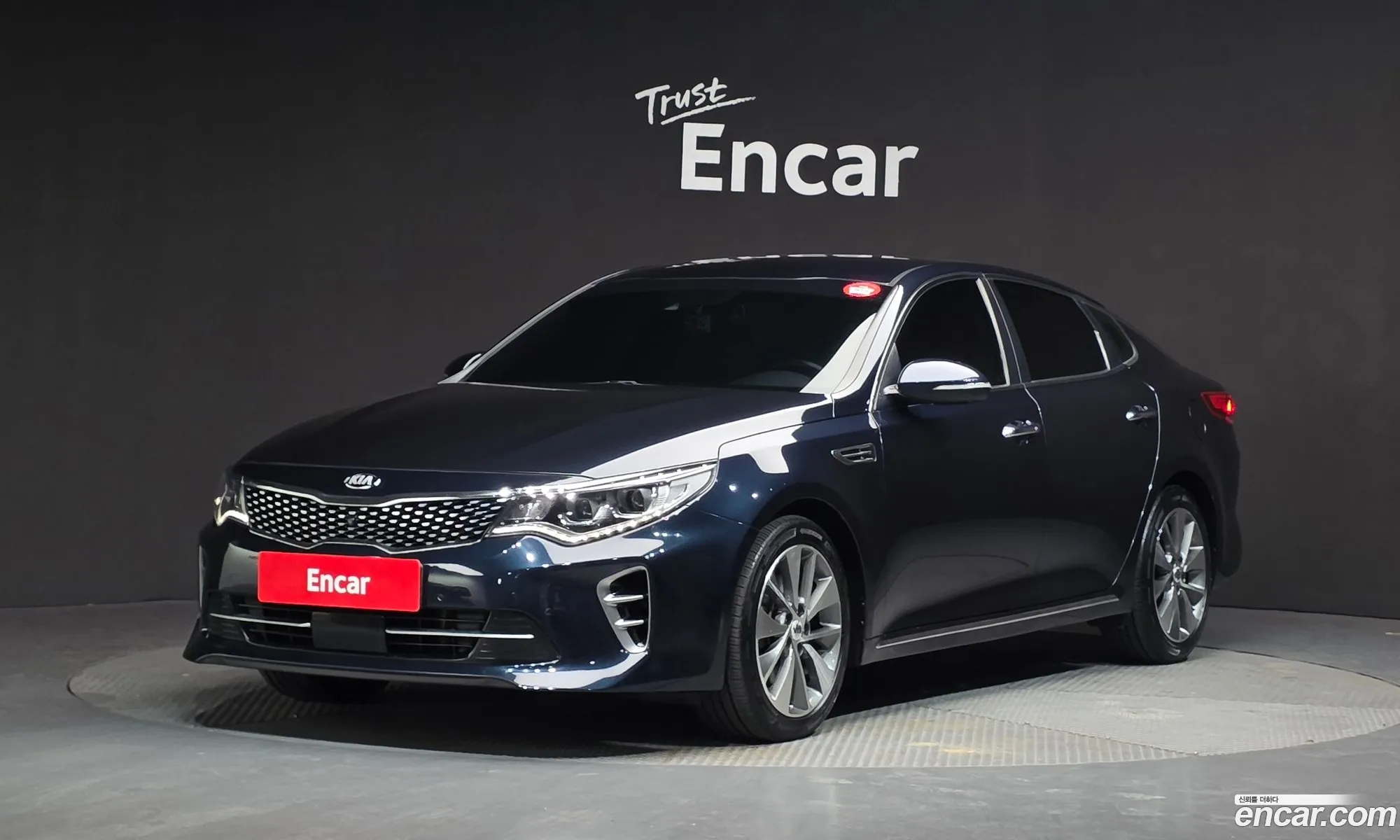 Kia K5 2017 — 2
