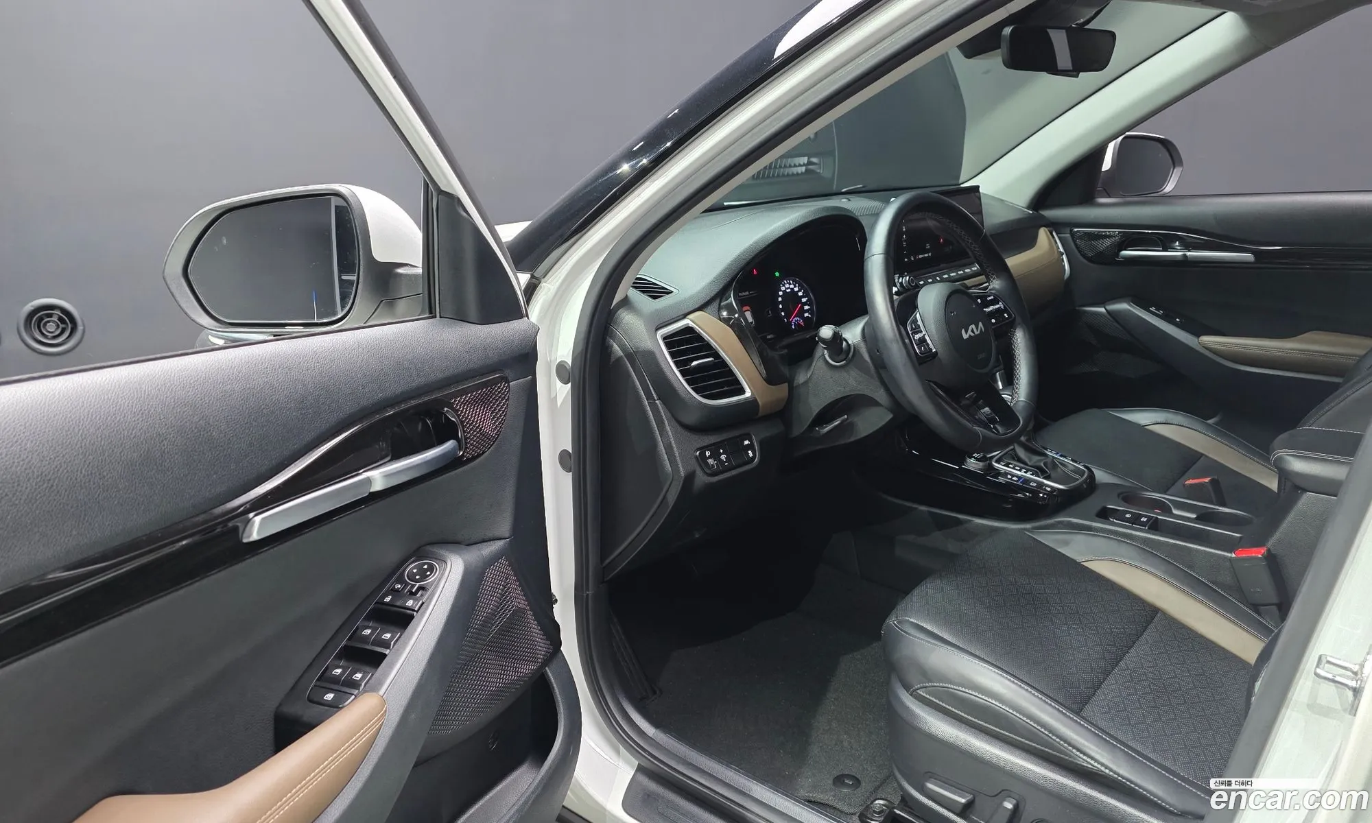 Kia Seltos 2022 KNAET812GPK314233 — 6