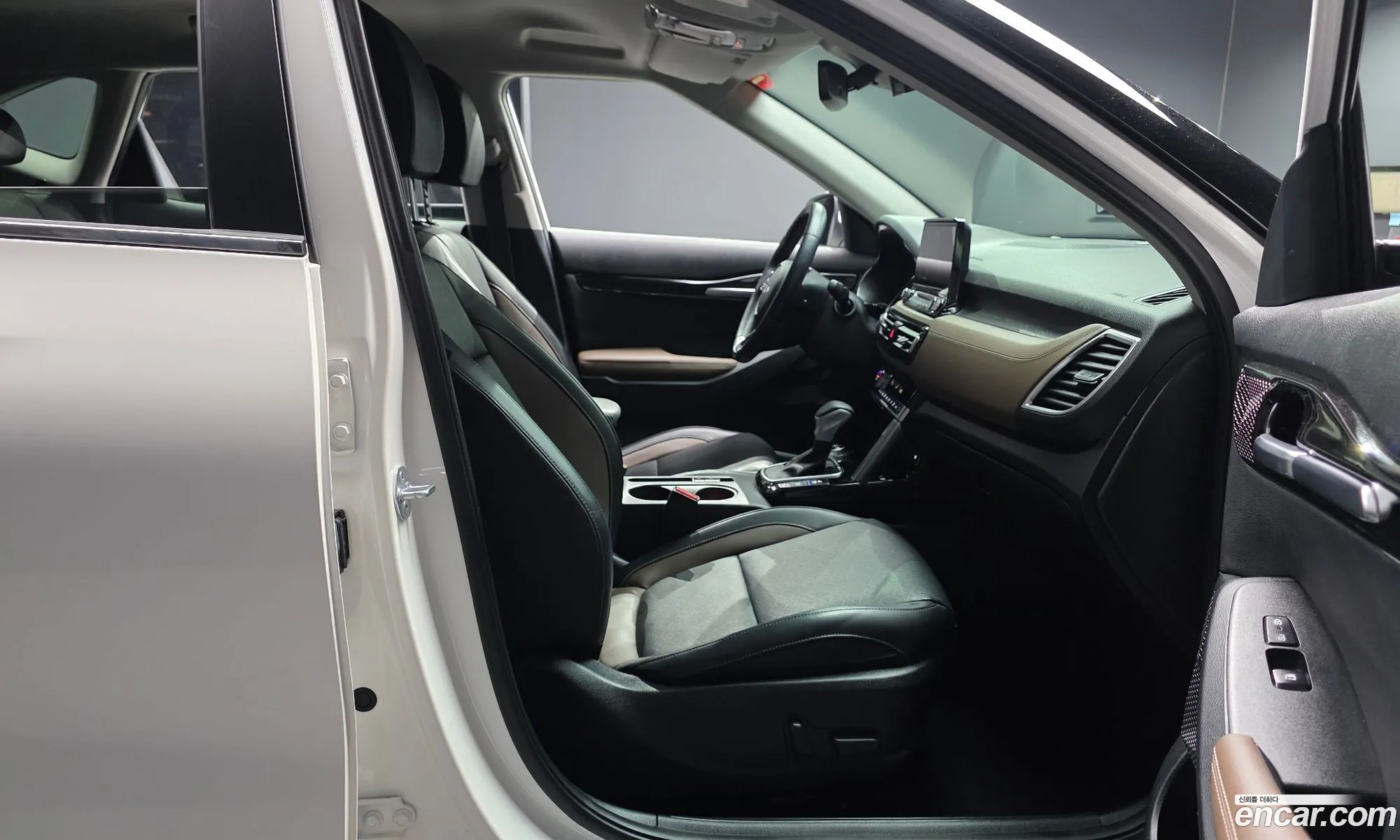 Kia Seltos 2022 KNAET812GPK314233 — 5