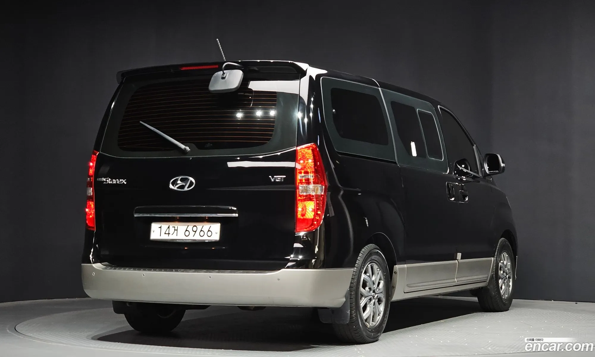 Hyundai Grand Starex 2018 — 20