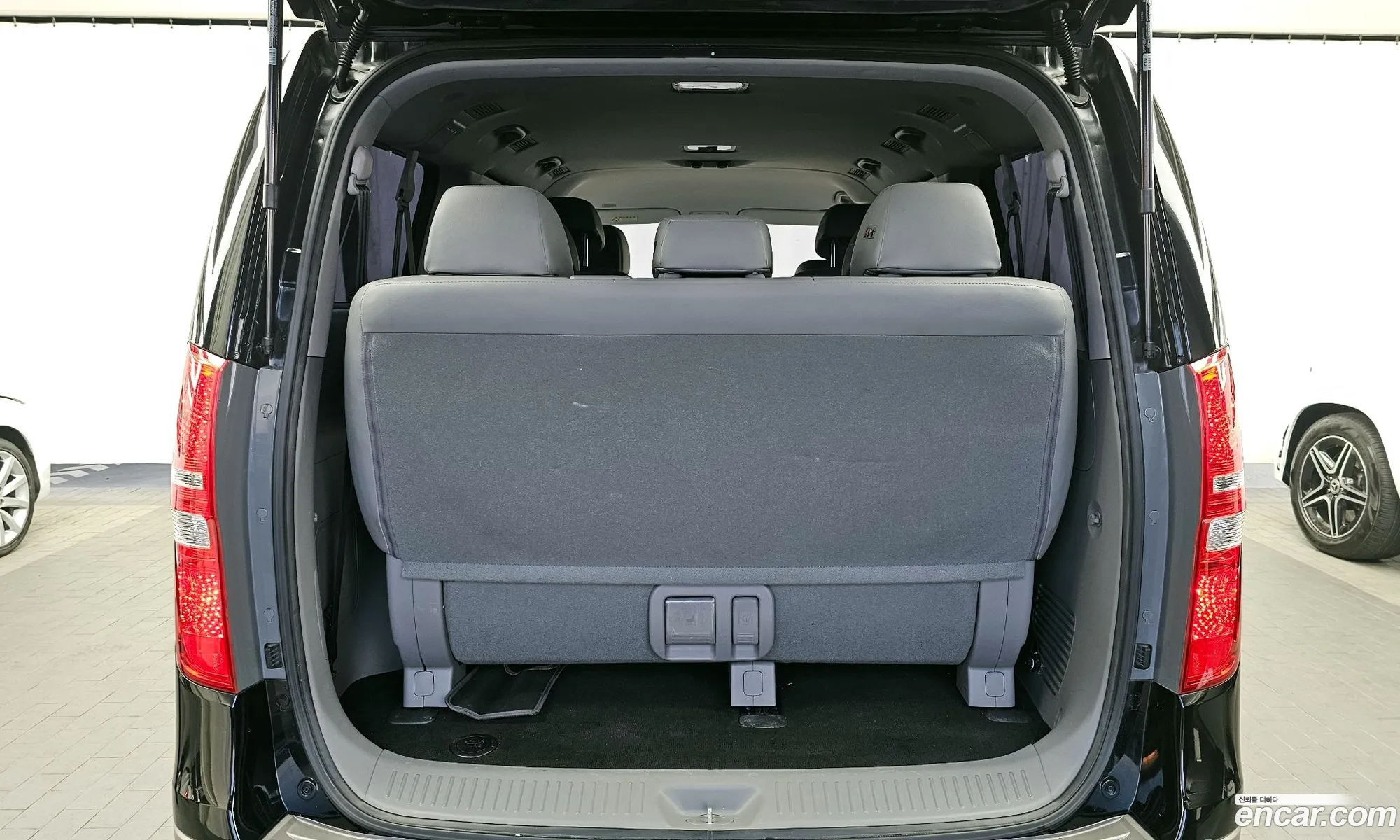 Hyundai Grand Starex 2018 — 2