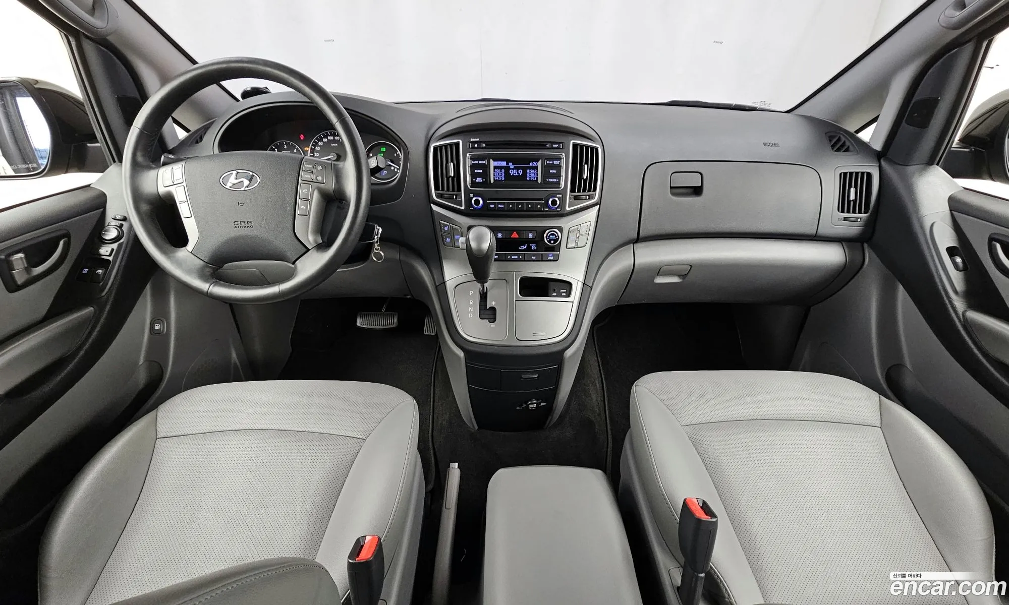 Hyundai Grand Starex 2018 — 14