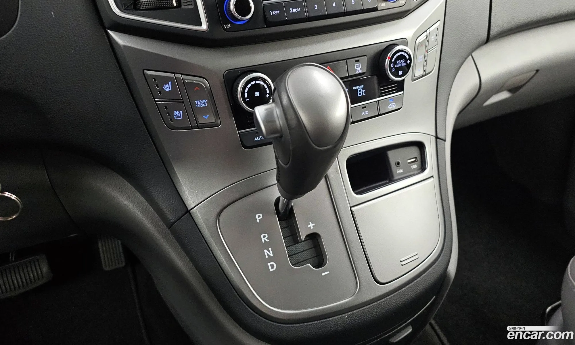 Hyundai Grand Starex 2018 — 8