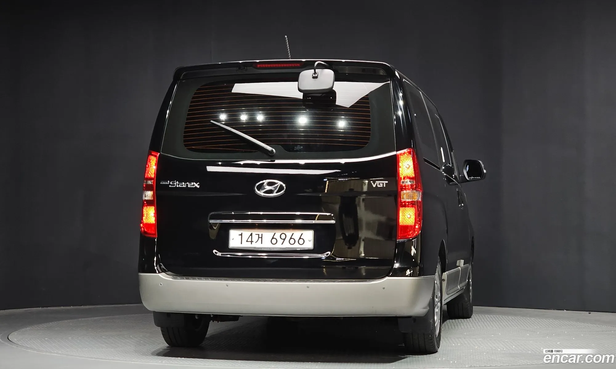 Hyundai Grand Starex 2018 — 13