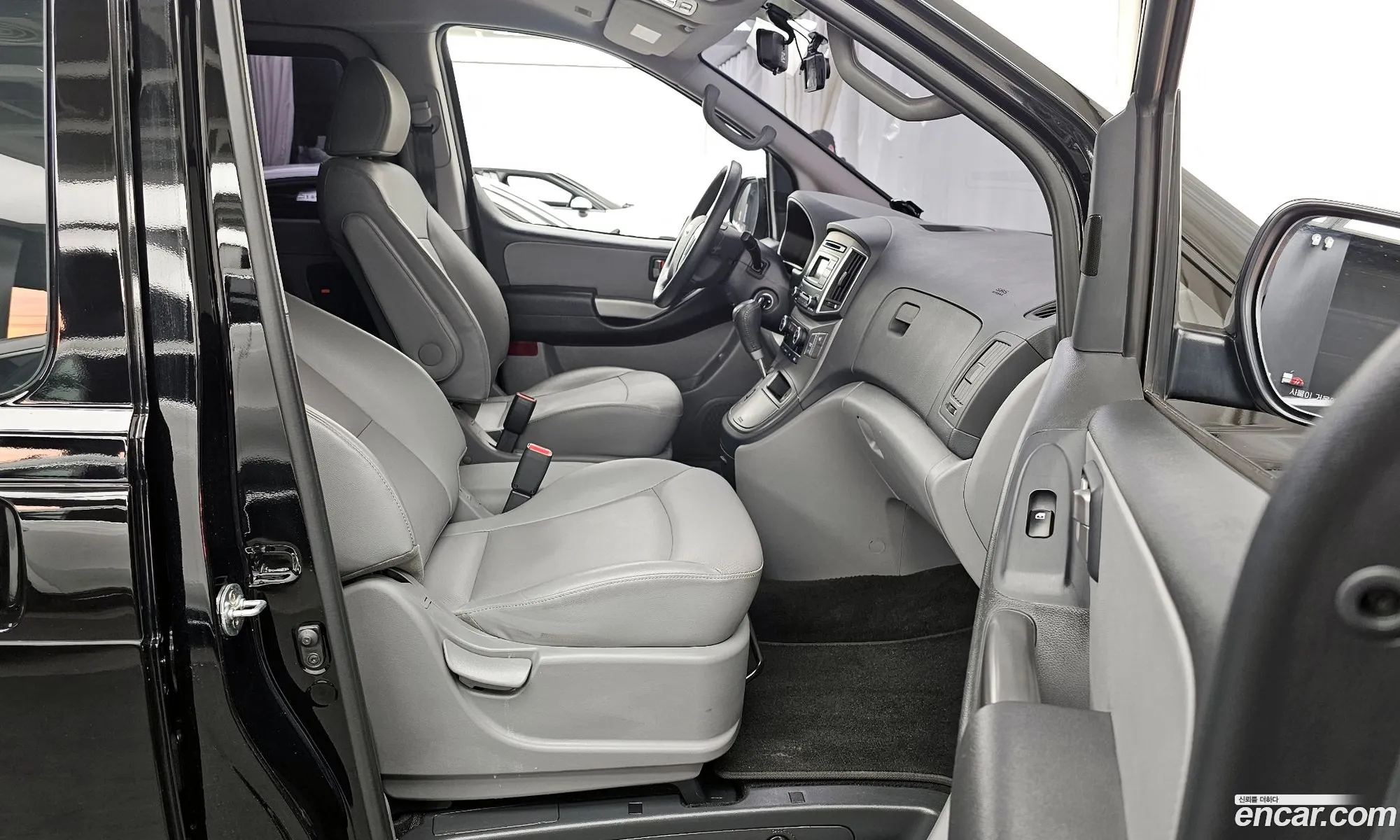 Hyundai Grand Starex 2018 — 3