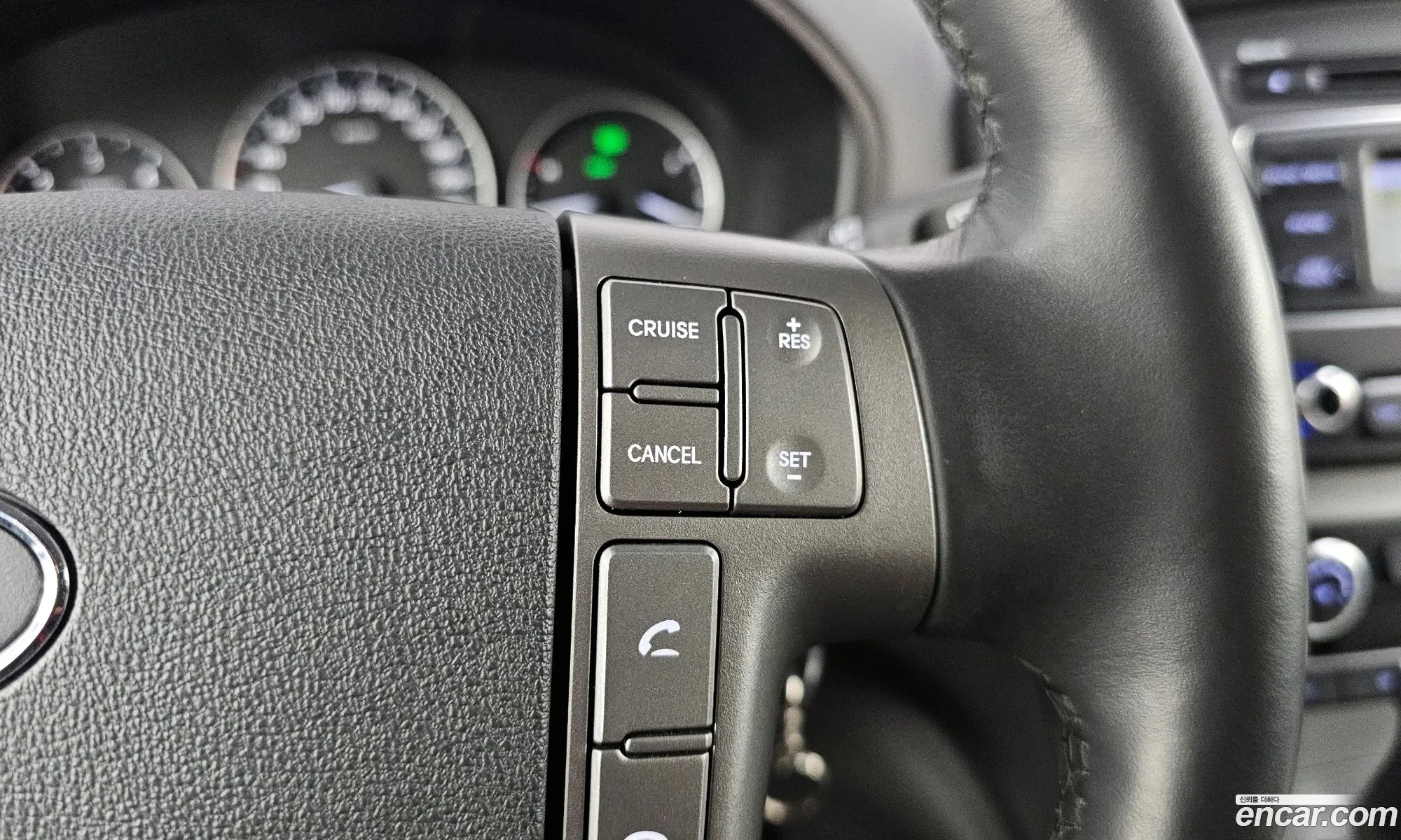 Hyundai Grand Starex 2018 — 16