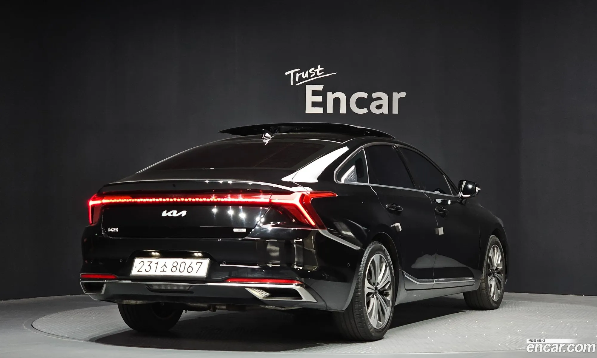Kia K8 Hybrid 2022 — 11