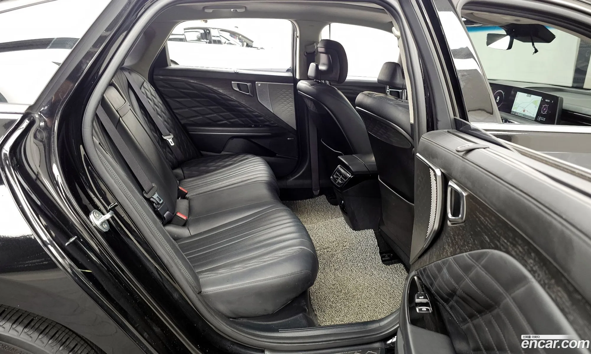 Kia K8 Hybrid 2022 — 16