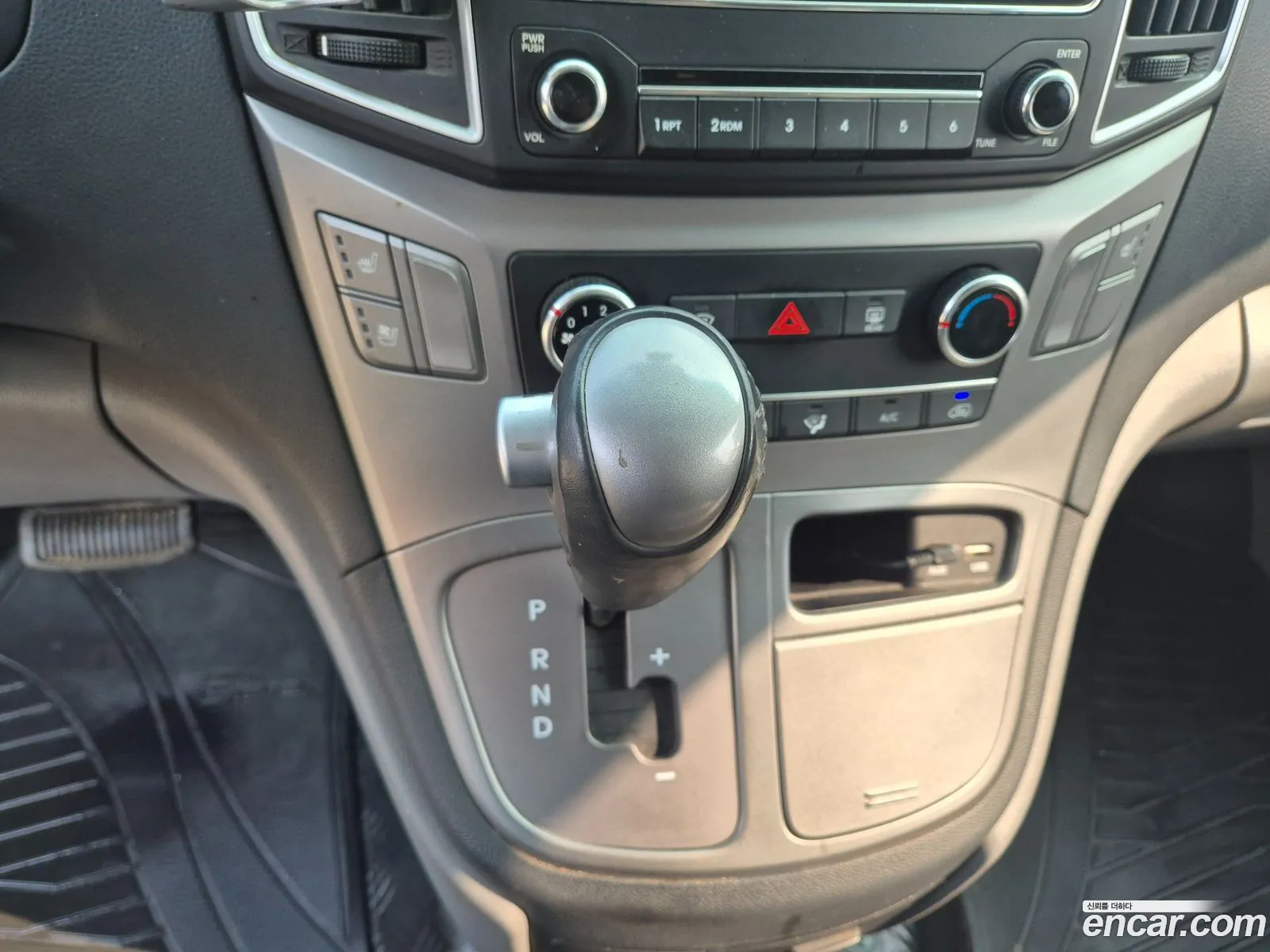 Hyundai Grand Starex 2019 — 2