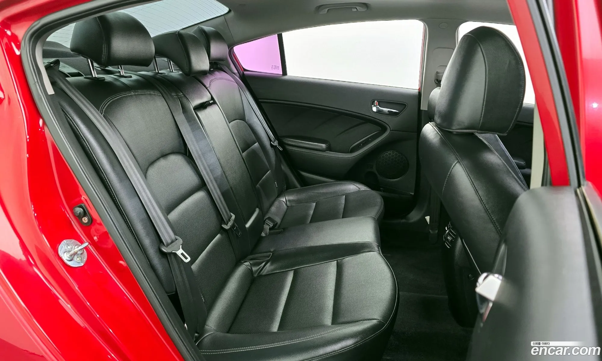 Kia K3 2012 — 12