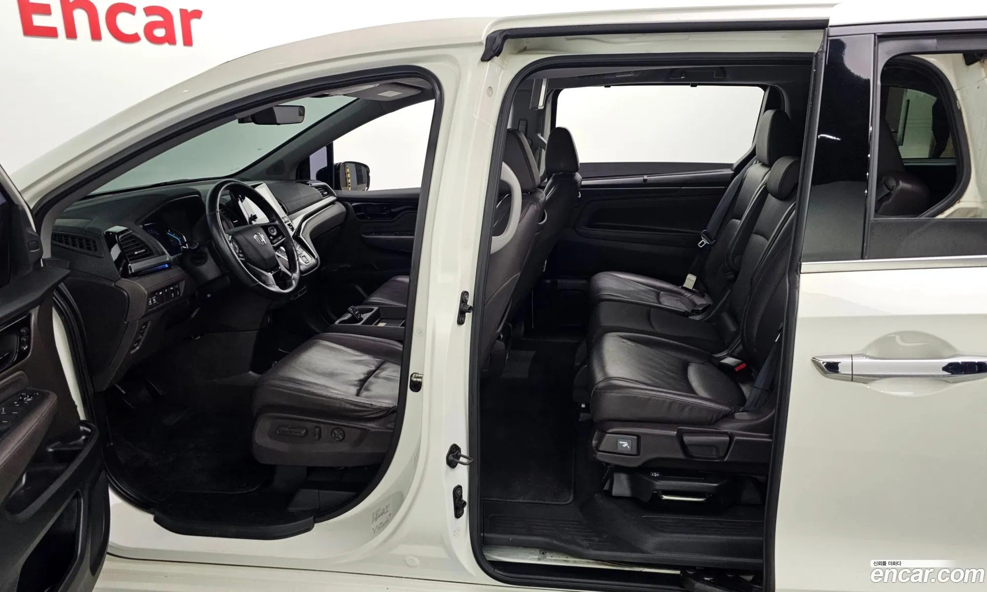 Honda Odyssey 2017 5KBRL6880JB600001 — 13