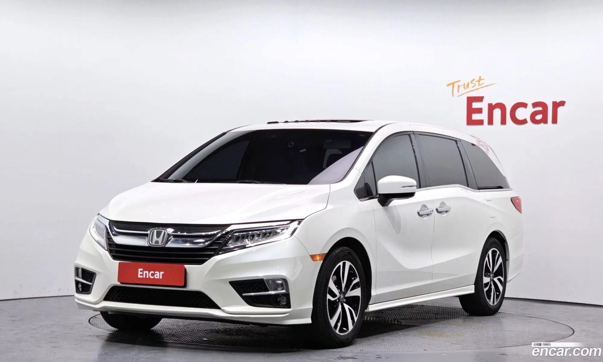 Honda Odyssey 2017 5KBRL6880JB600001 — 10