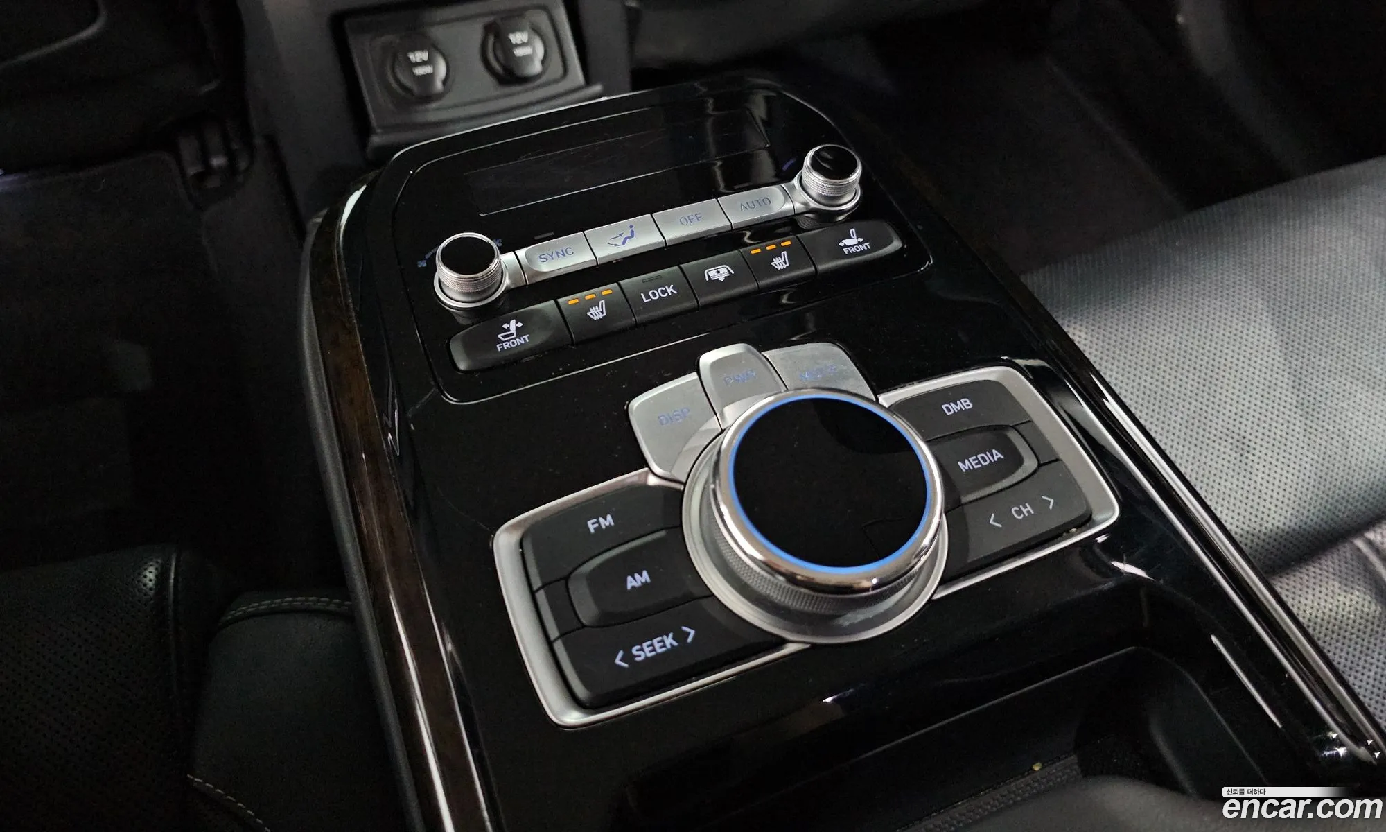 Genesis G90 2019 KMHG141DDKU076110 — 4