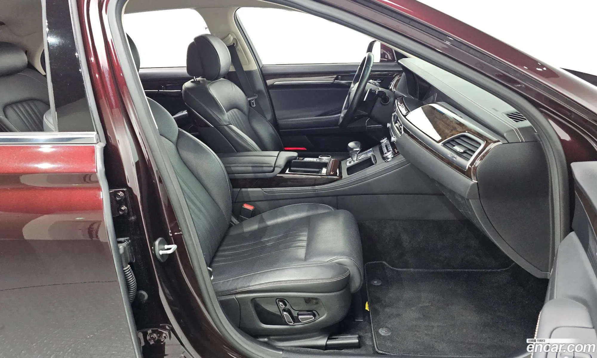Genesis G90 2019 KMHG141DDKU076110 — 18