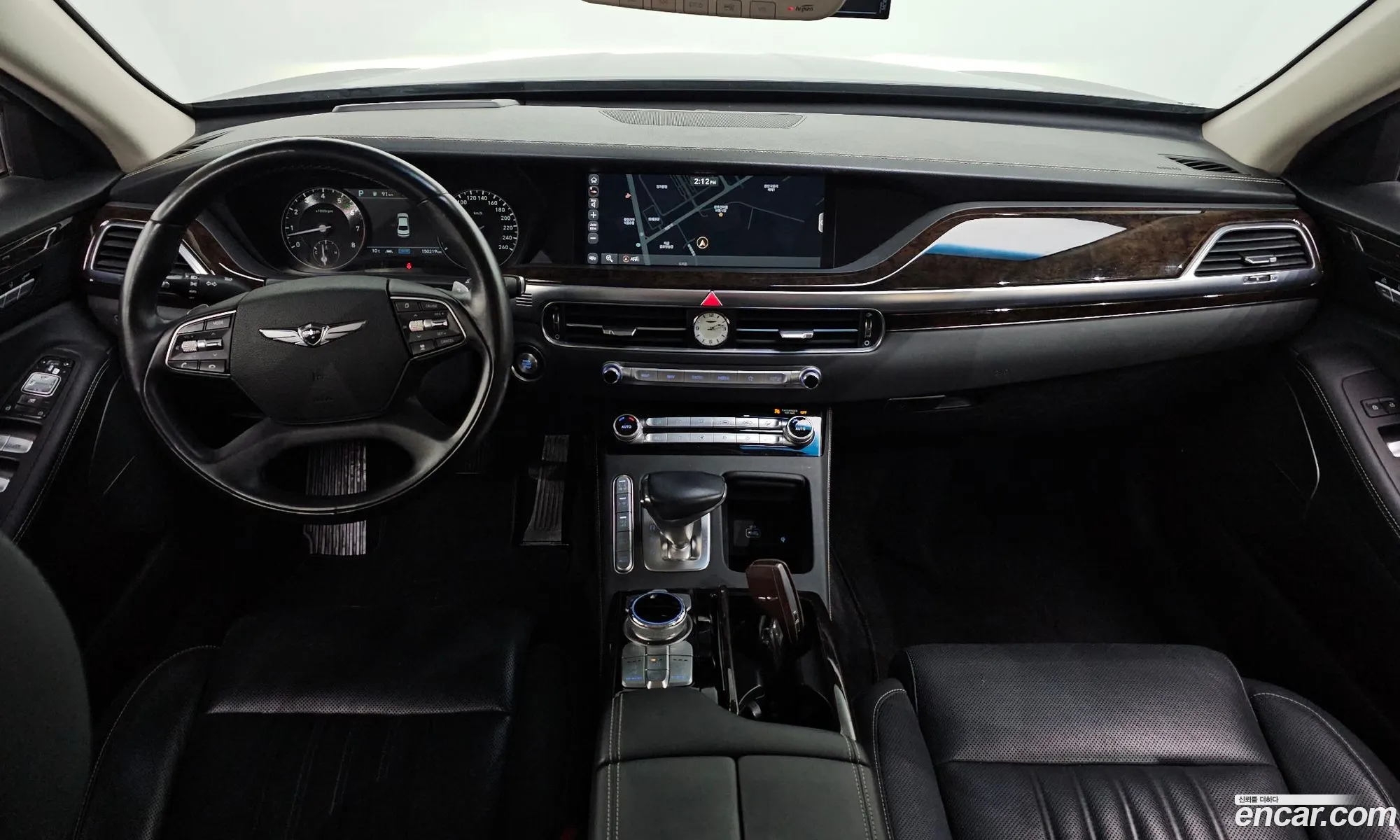Genesis G90 2019 KMHG141DDKU076110 — 8